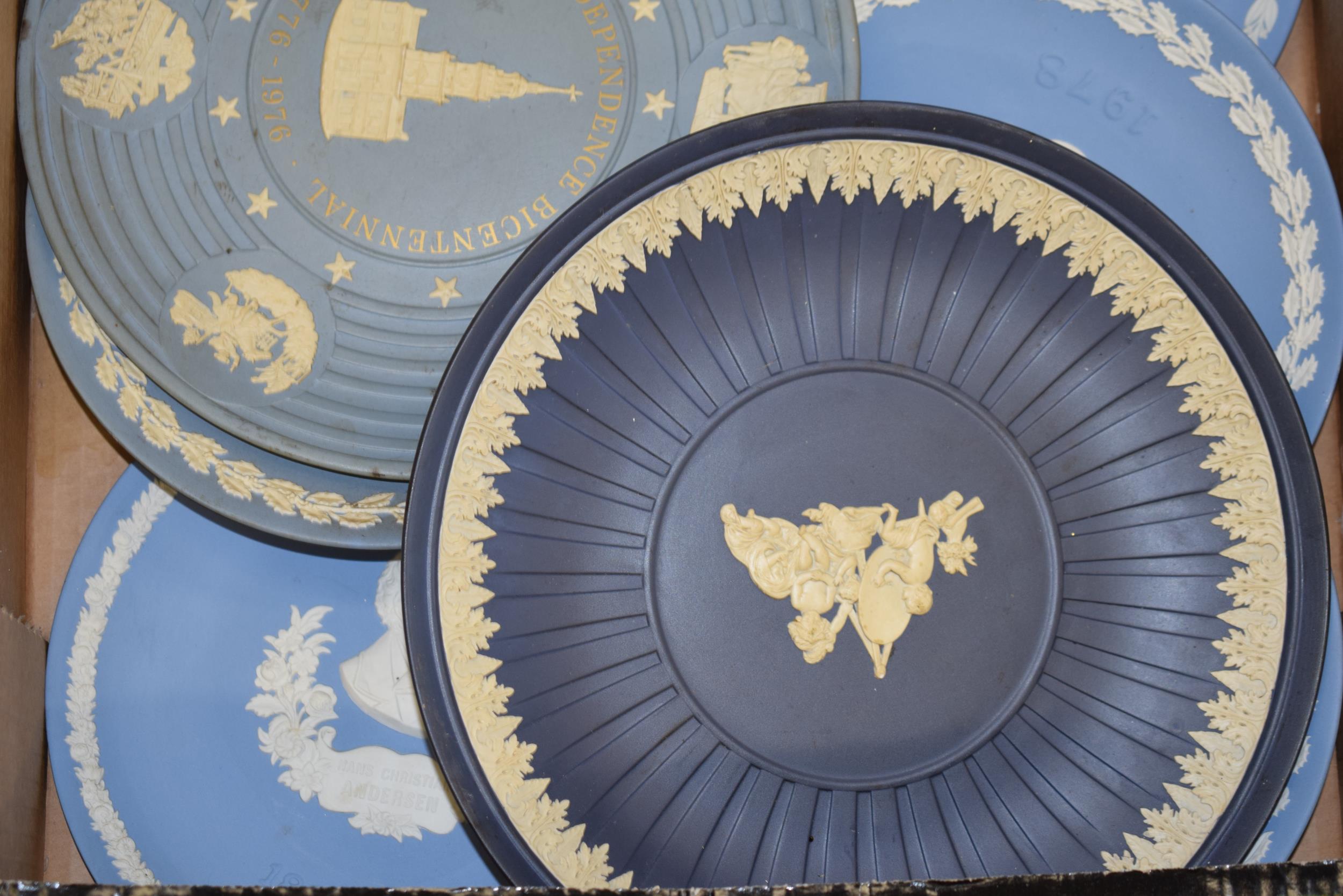 Wedgwood Jasperware plates in colours such as blue, cobalt blue and black in varying patterns and - Image 4 of 4