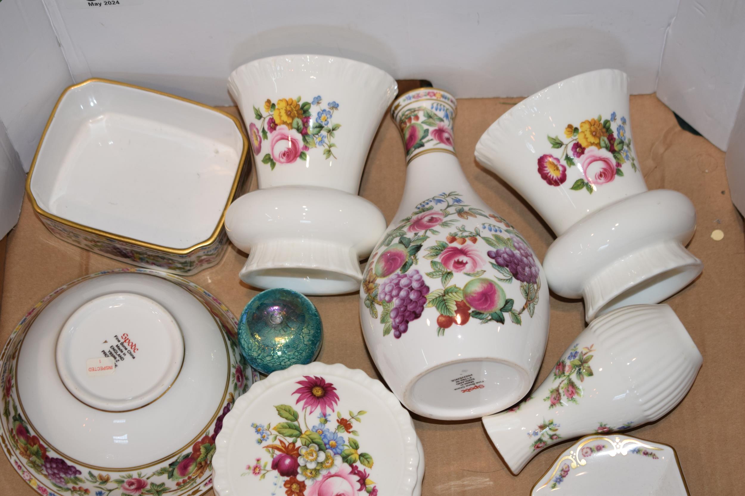 A collection of pottery to include three Royal Doulton Brambly Hedge Seasons plates, a miniature - Image 2 of 4