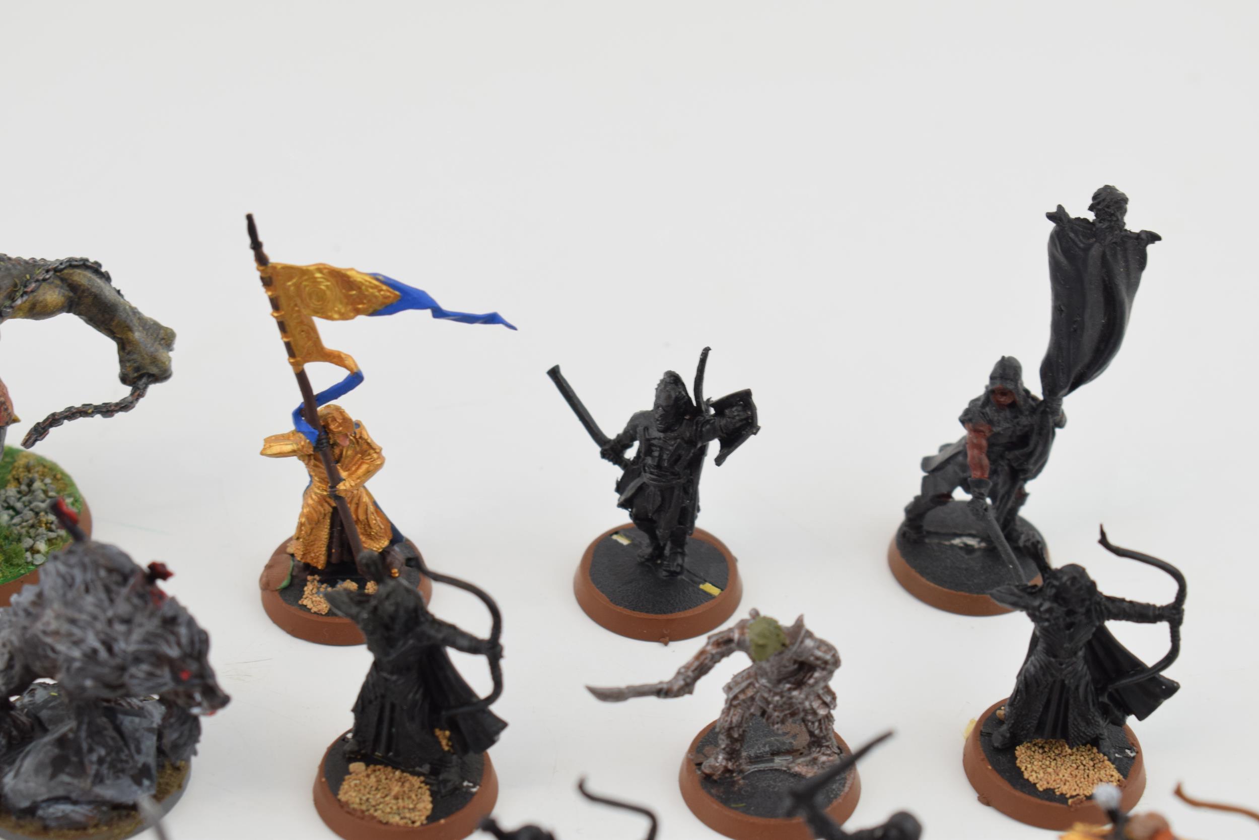 A collection of cast metal war-games and miniature figures by 'Games Workshop' from the 'Lord of The - Image 4 of 7