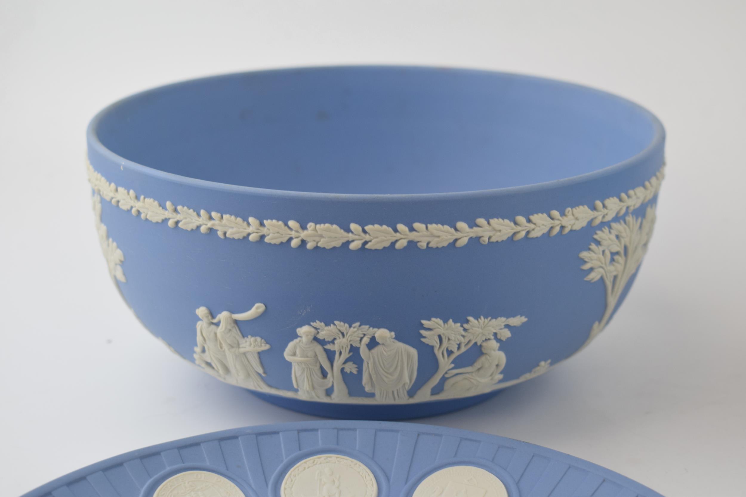Wedgwood Jasperware in blue to include an American history pedestal bowl, another bowl and 2 - Image 3 of 3