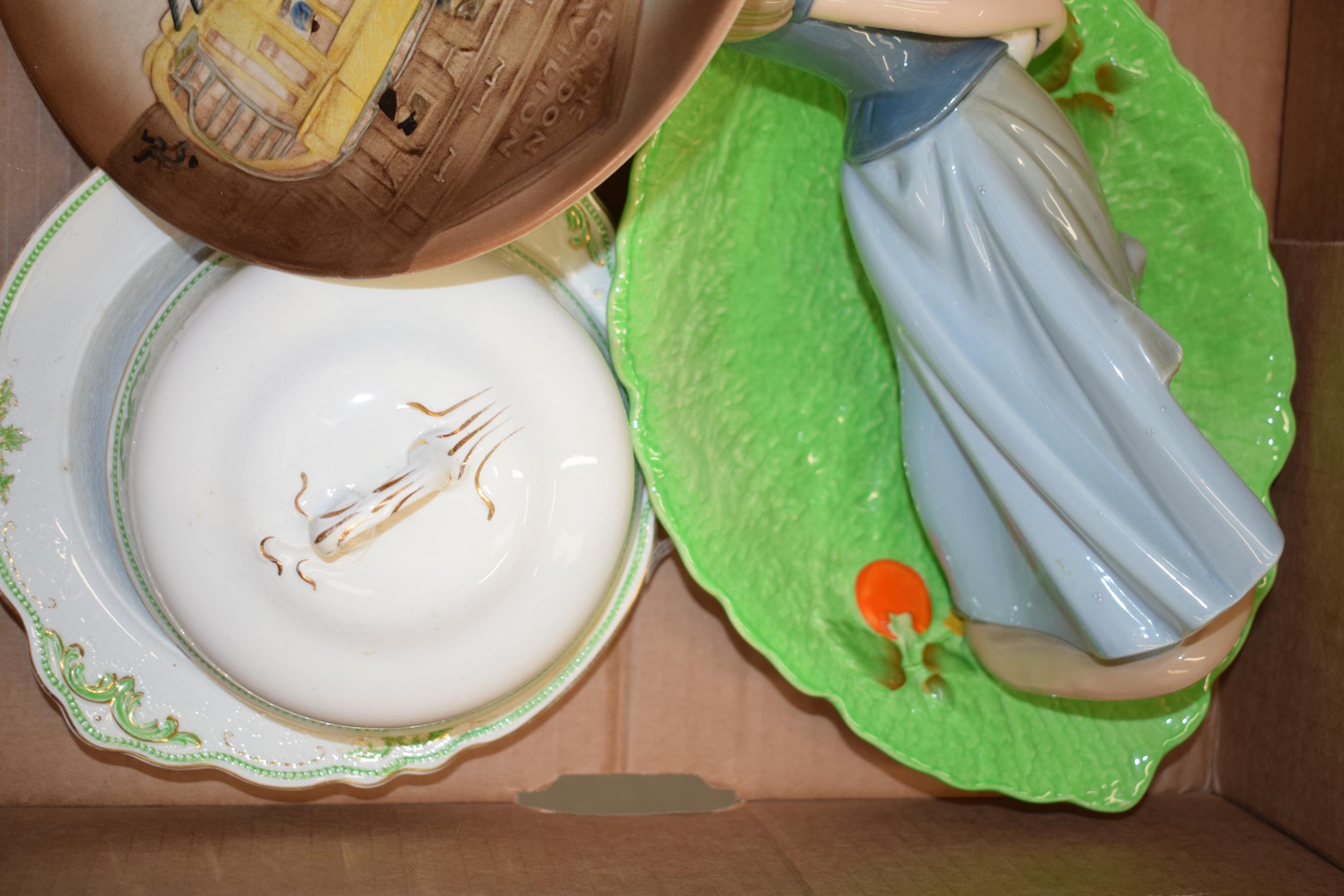Pottery to include a Beswick horse (af), a Doulton Balloon Seller embossed plate, a Nao figure ( - Image 4 of 4