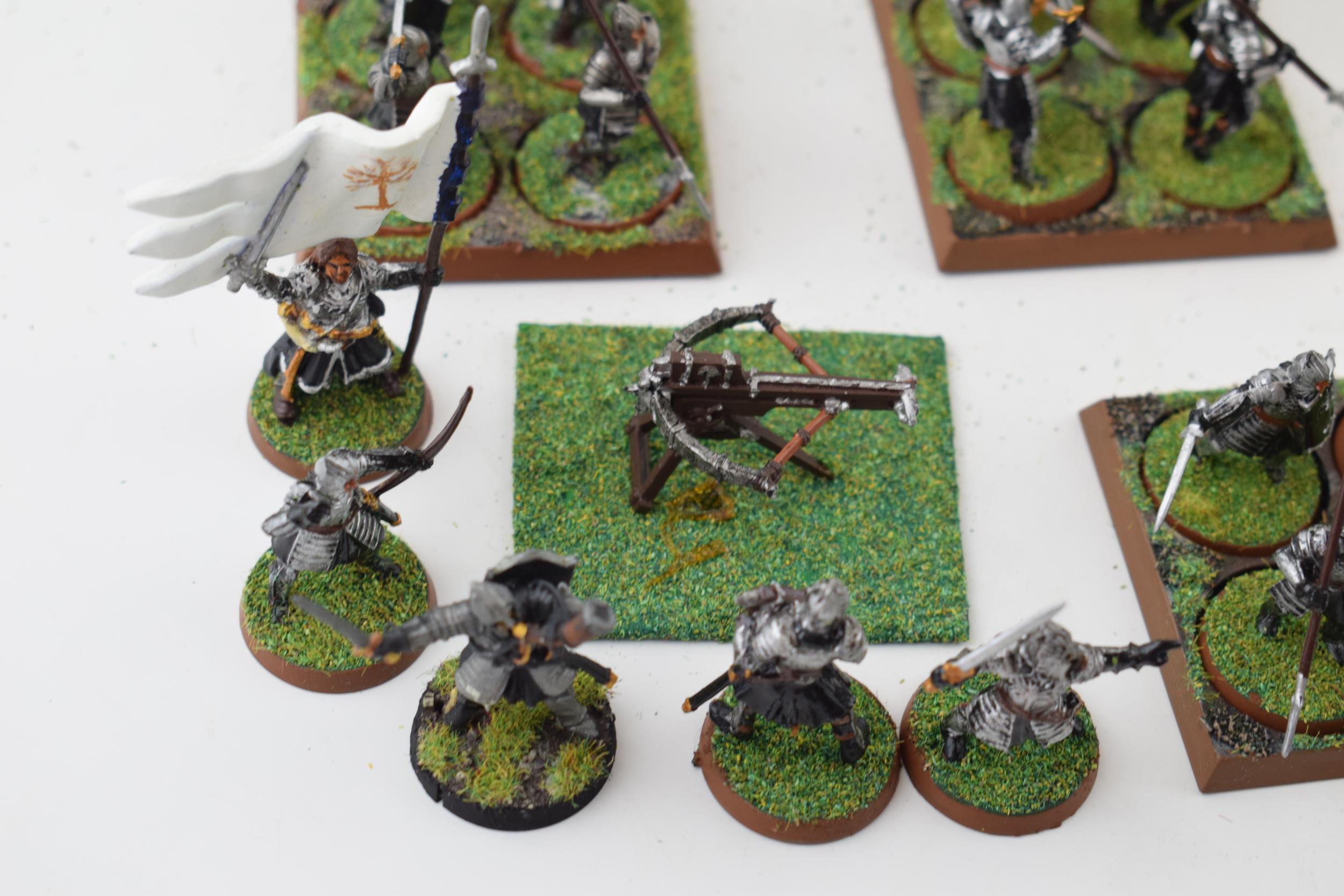 A collection of cast metal and plastic war-games and miniature figures by 'Games Workshop' from - Image 4 of 8
