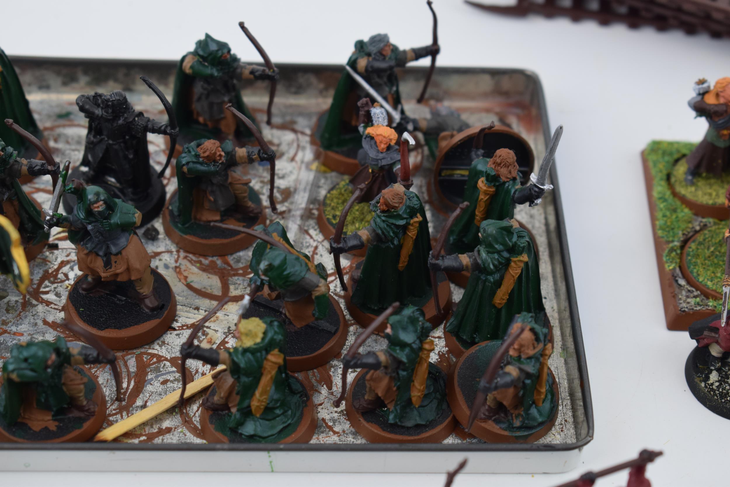 A collection of cast metal and plastic war-games and miniature figures by 'Games Workshop' from - Image 5 of 9