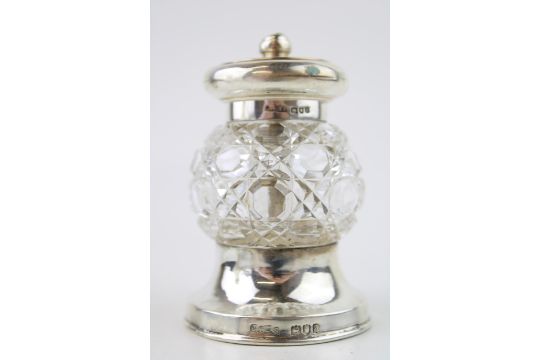 Silver and cut glass pepper mill, London 1896, J Grinsell & Sons, 9cm tall. - Image 2 of 4