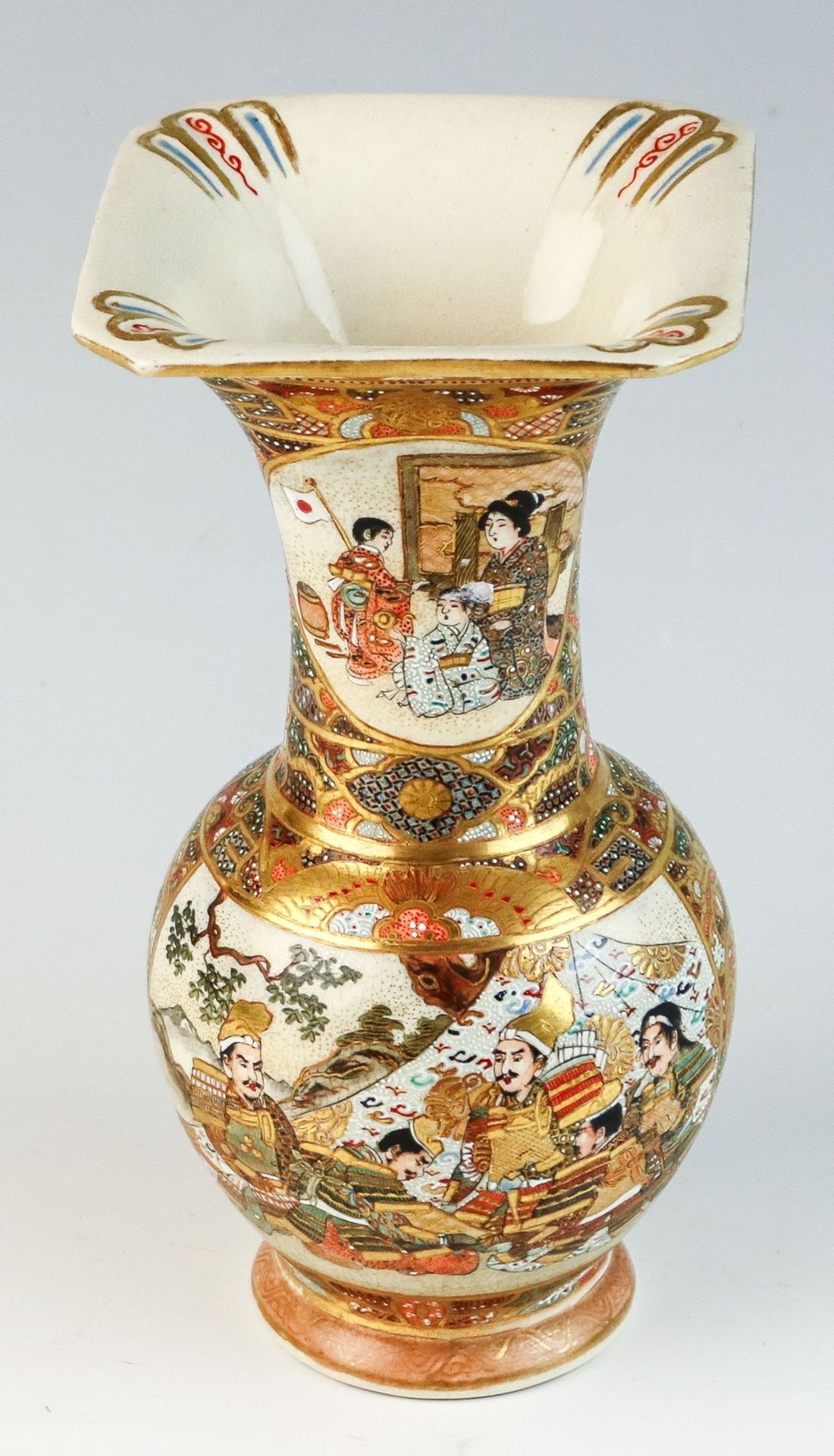 Bauchige Vase mit viereckiger Mündung Japan, Satsuma - Image 2 of 4