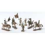 12 Zinnfiguren, u.a. Friedrich II. von Preußen und Napoleon Bonaparte