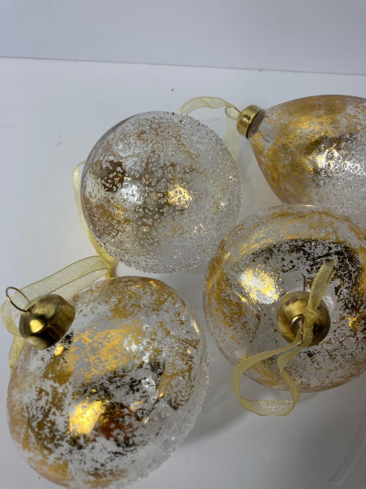 RRP £15.00 6 DIPPED BAUBLES - Image 2 of 3