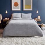 RRP £23.5 - Silentnight Cosy Teddy Fleece Duvet Set Colour: Silver, Size: King-size (220 x 230cm)