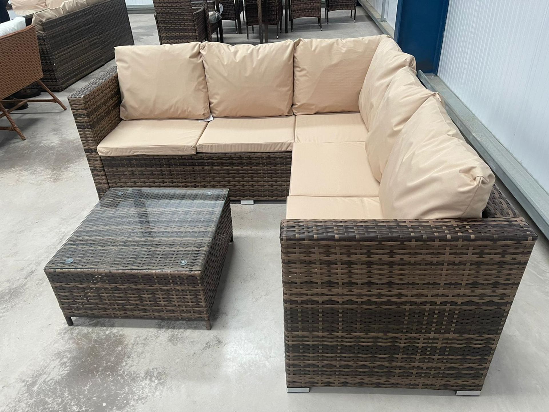 RRP £699 - NEW BROWN SIX SEATER CORNER SOFA WITH GLASS TOPPED COFFEE TABLE - Image 2 of 5