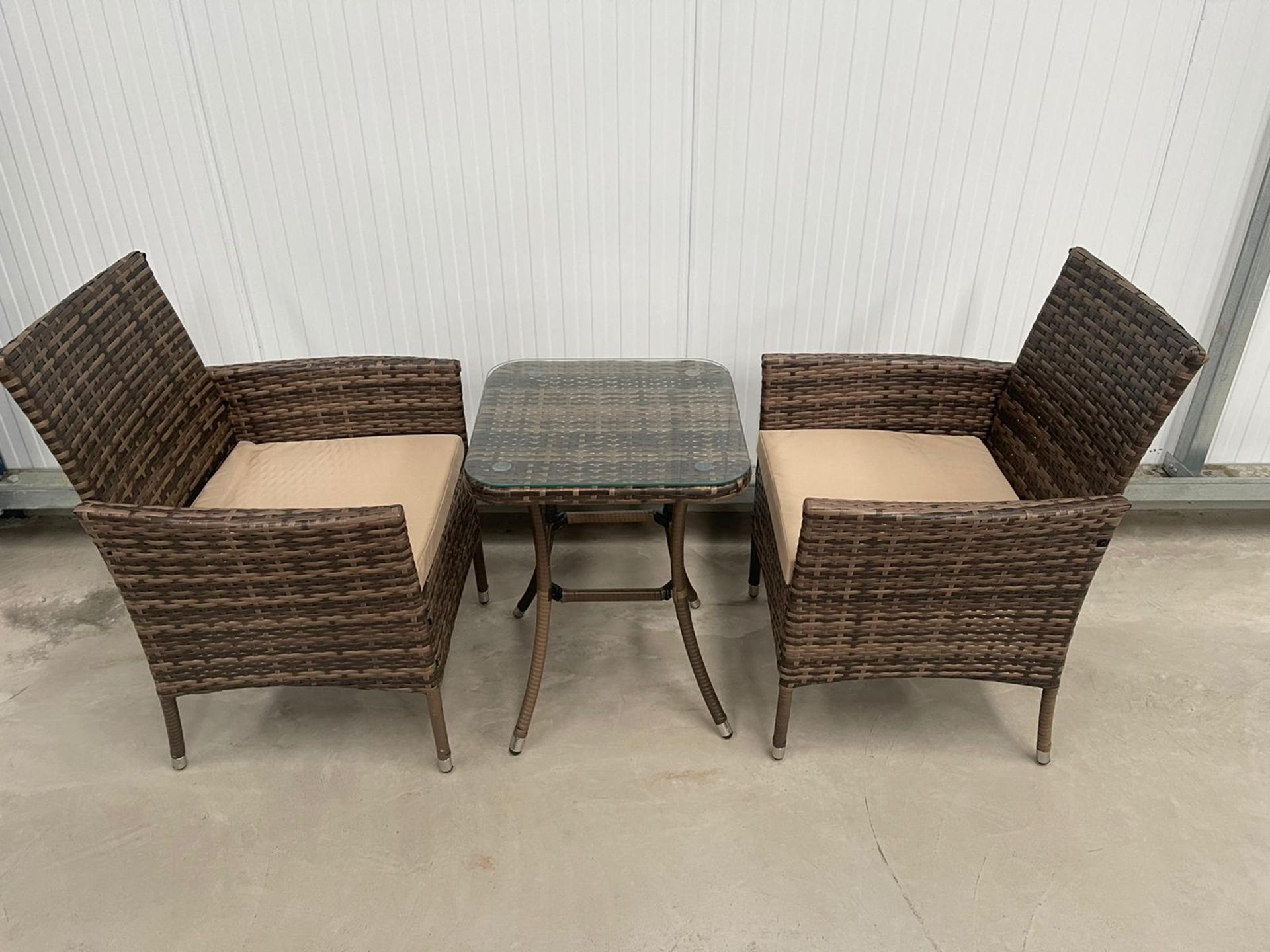 RRP £229 - NEW BROWN BISTRO SET WITH TALL TABLE. TABLE 46 X 46 X 62CM, CHAIR 51 X 60 X 83XM - Image 2 of 4