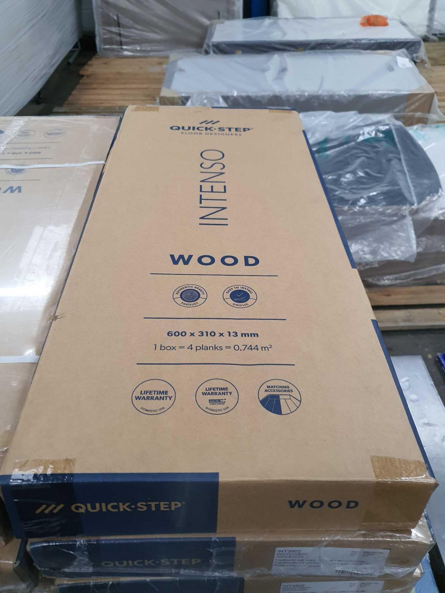 6 packs of Quick Step Intenso wood flooring 1 pack covers 0.744m2 - Image 4 of 5