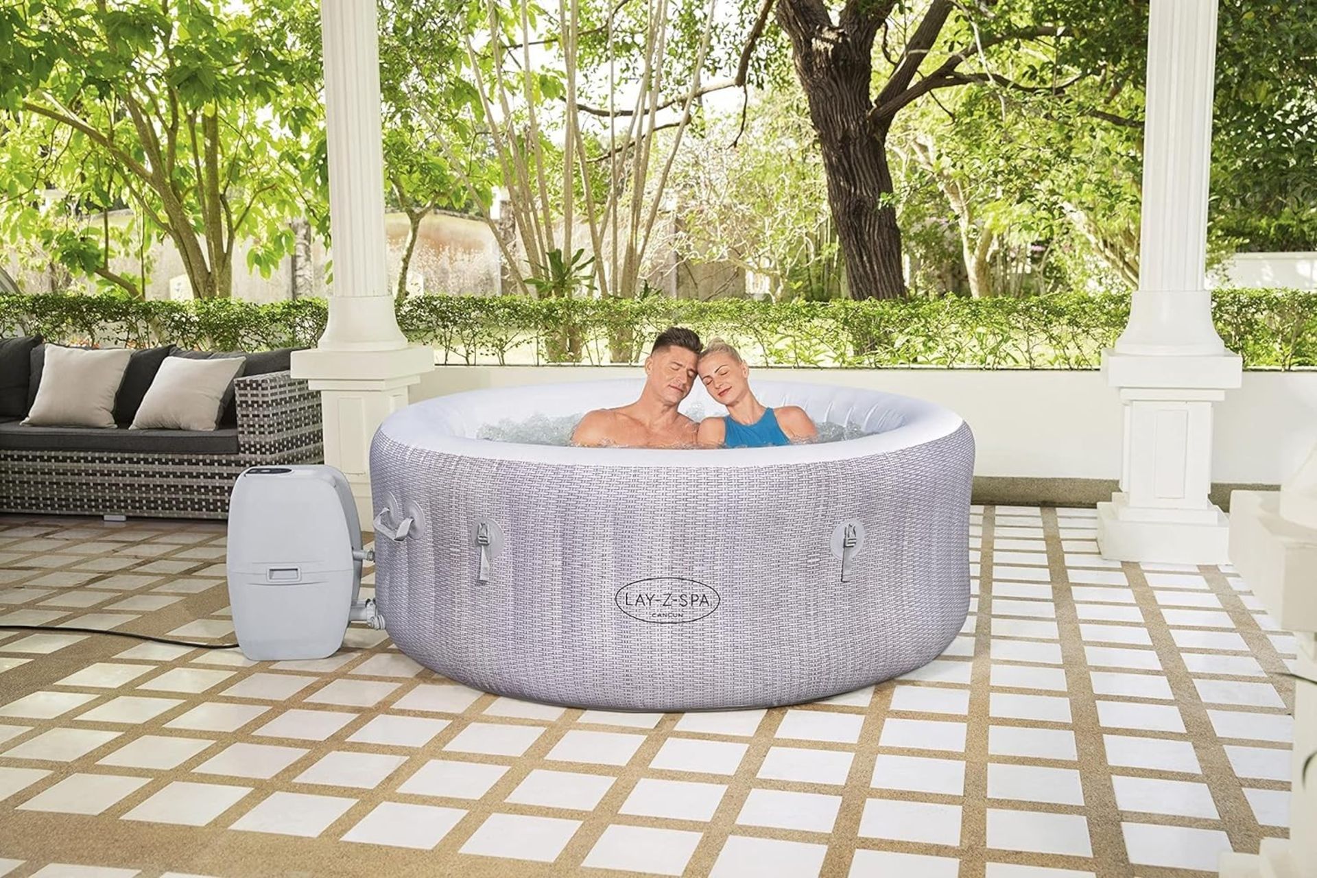RRP £529.99 - Lay-Z-Spa Cancun Hot Tub, 120 AirJet Rattan Design Inflatable Spa with Freeze Shield