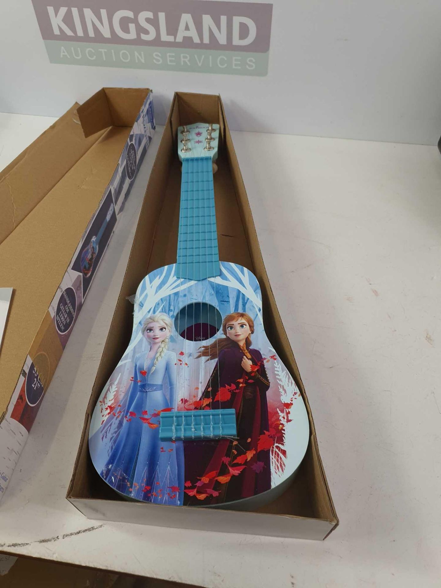 DISNEY FROZEN 2 53CM GUITAR - Image 3 of 3