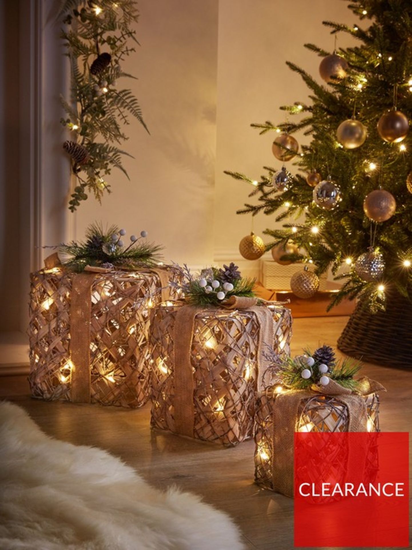 RRP £45.99 - Set of 3 Lit Rattan Gift Boxes Christmas Decorations RRX4C