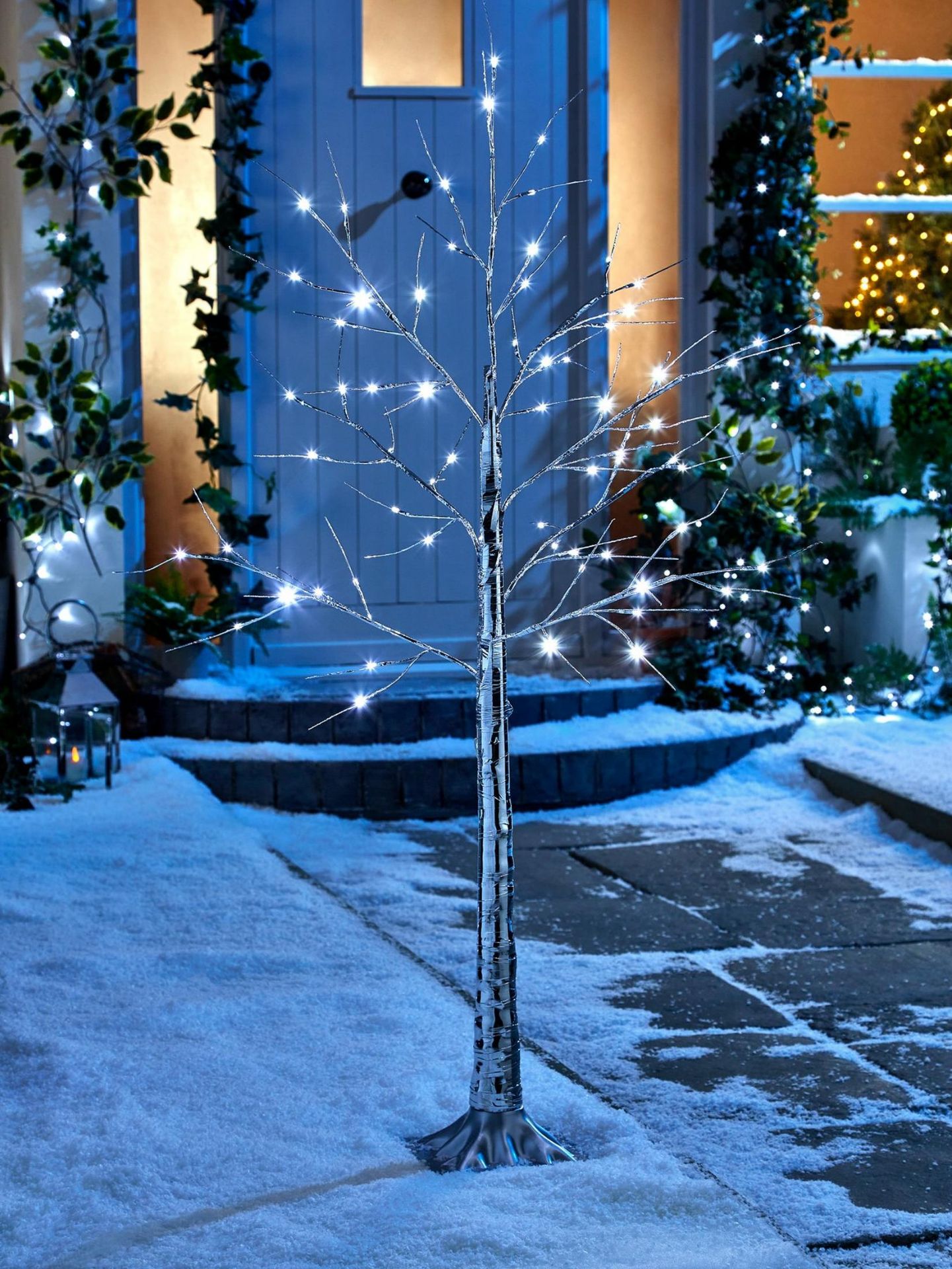 RRP £49.99 - Lit Silver Outdoor Christmas Tree - 5ft URXWF