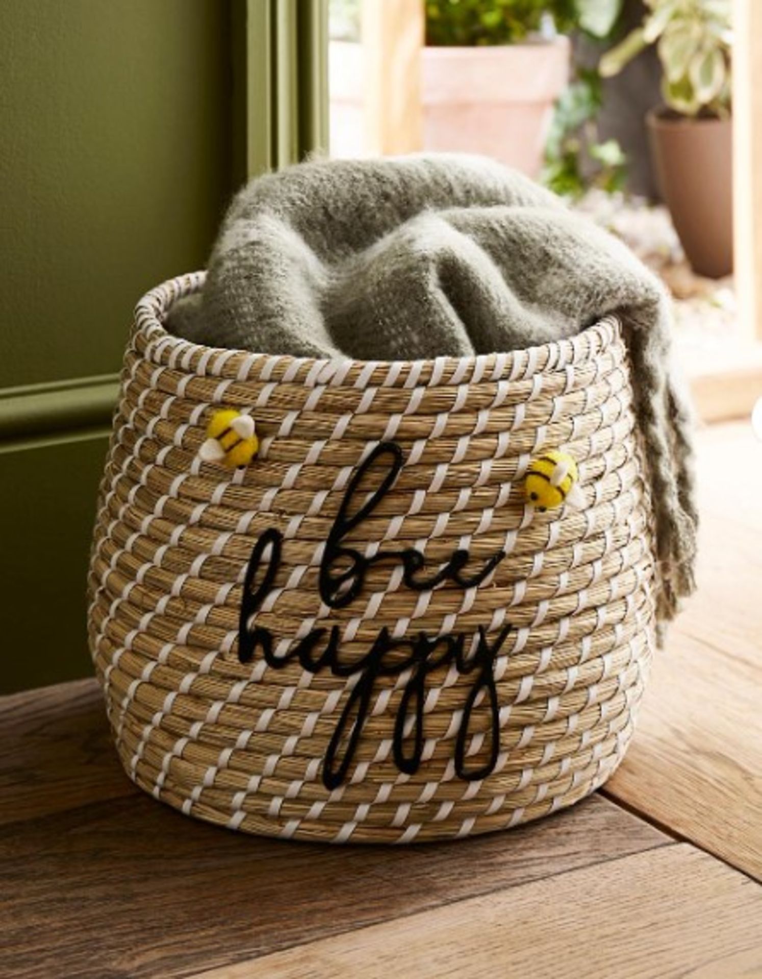 RRP £20.00 - Julipa Bee Happy Seagrass Storage Basket