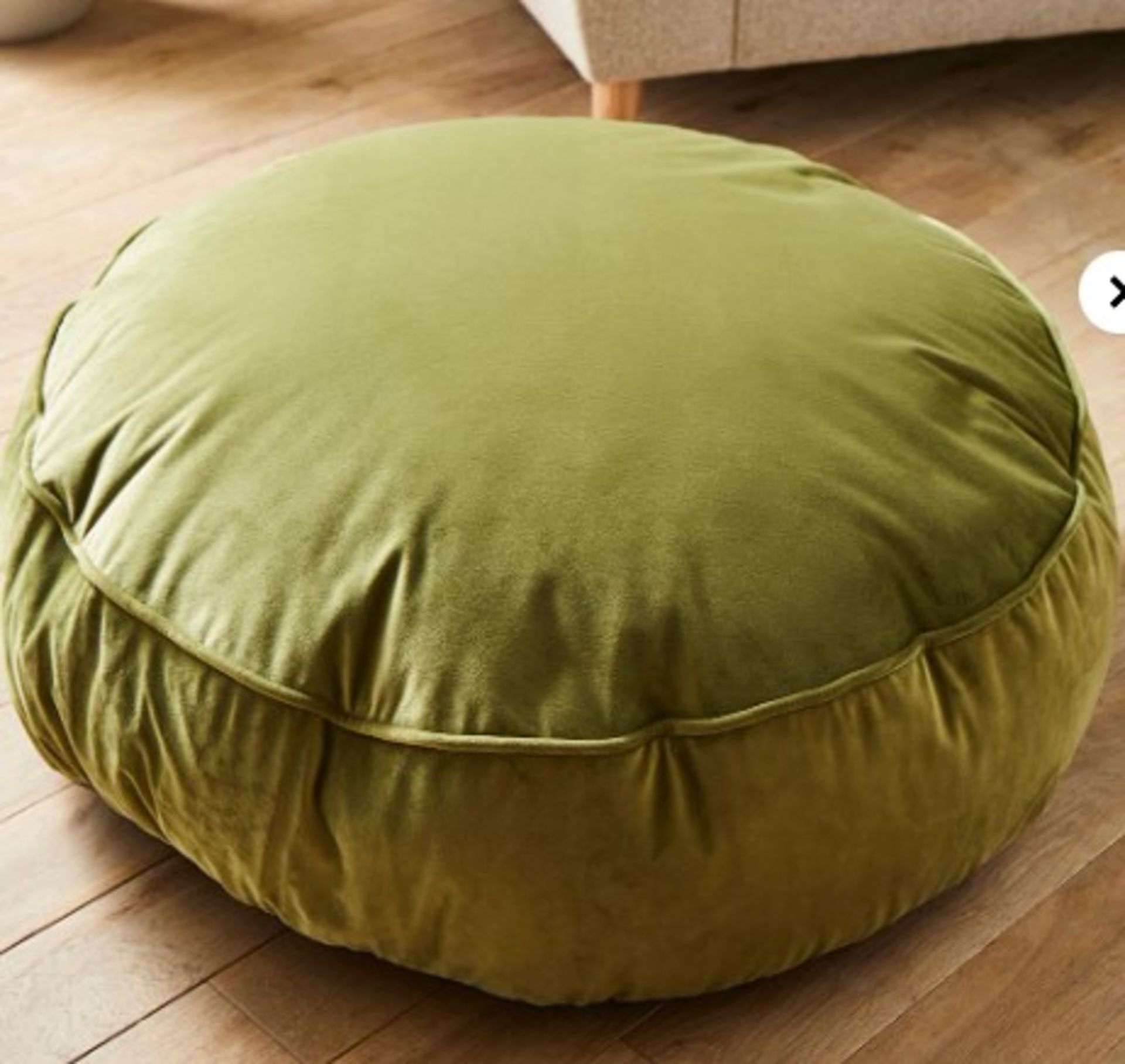 RRP £40.00 - Opulence Round Floor Cushion