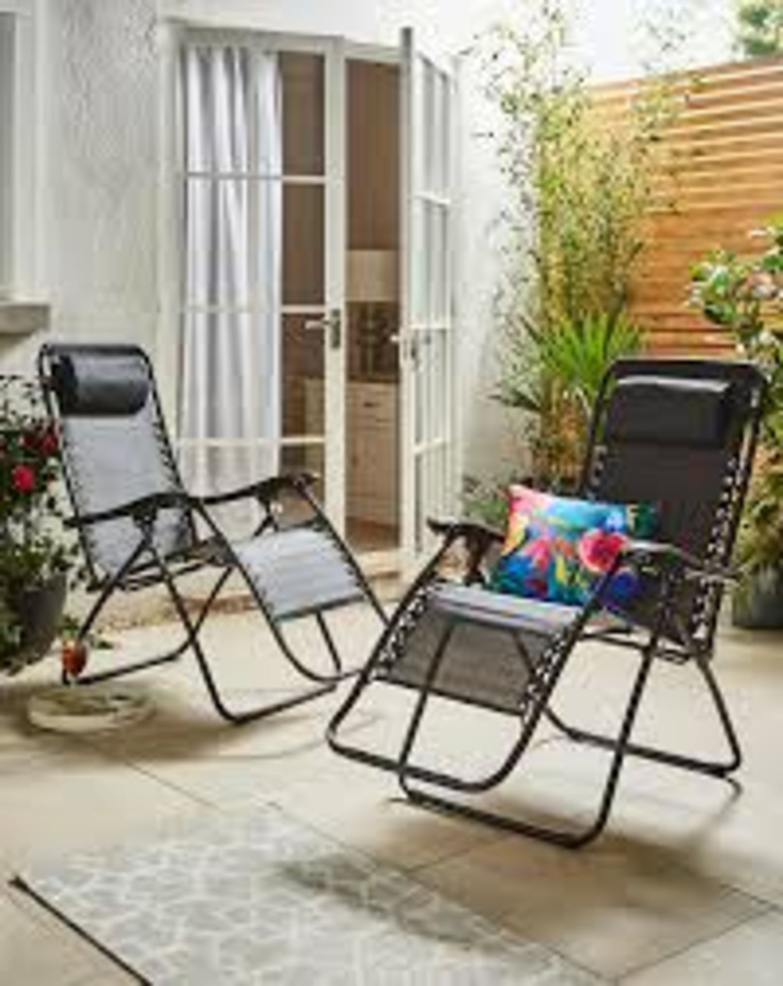 RRP £135.00 - Pair of Zero Gravity Chairs