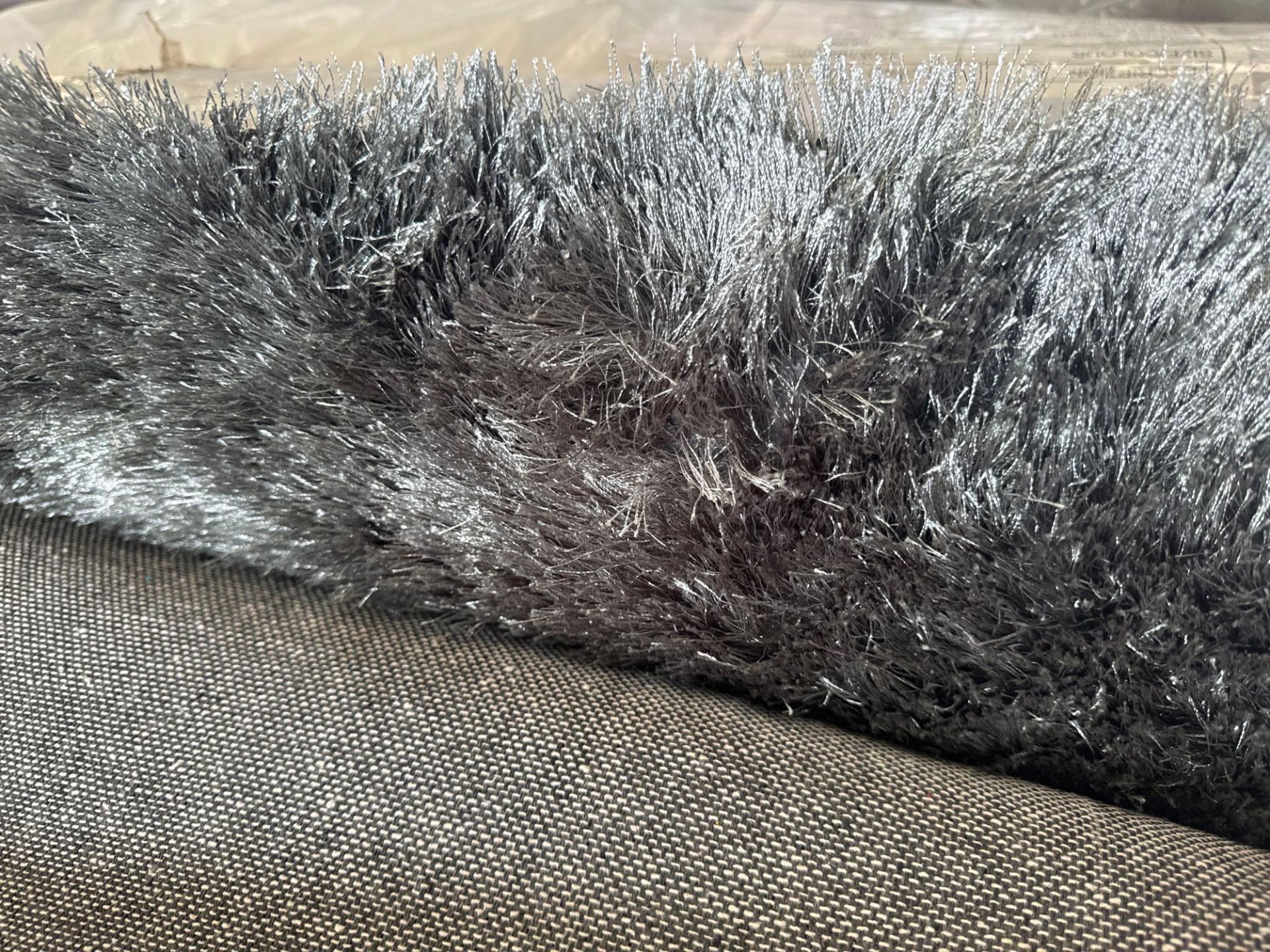 RRP £201.00 - SHIMMER SHAGGY LARGE RUG CHARCOAL 160X230cm OB435 - Image 2 of 3