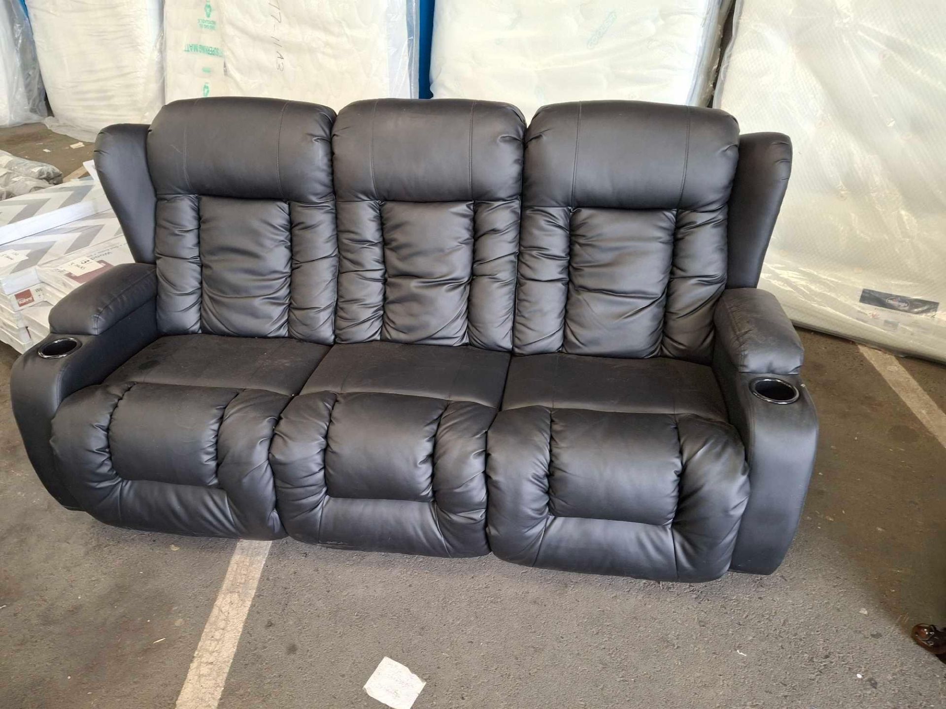 Deneishia 3 Seater Upholstered Sofa Should Recline but isn't working.