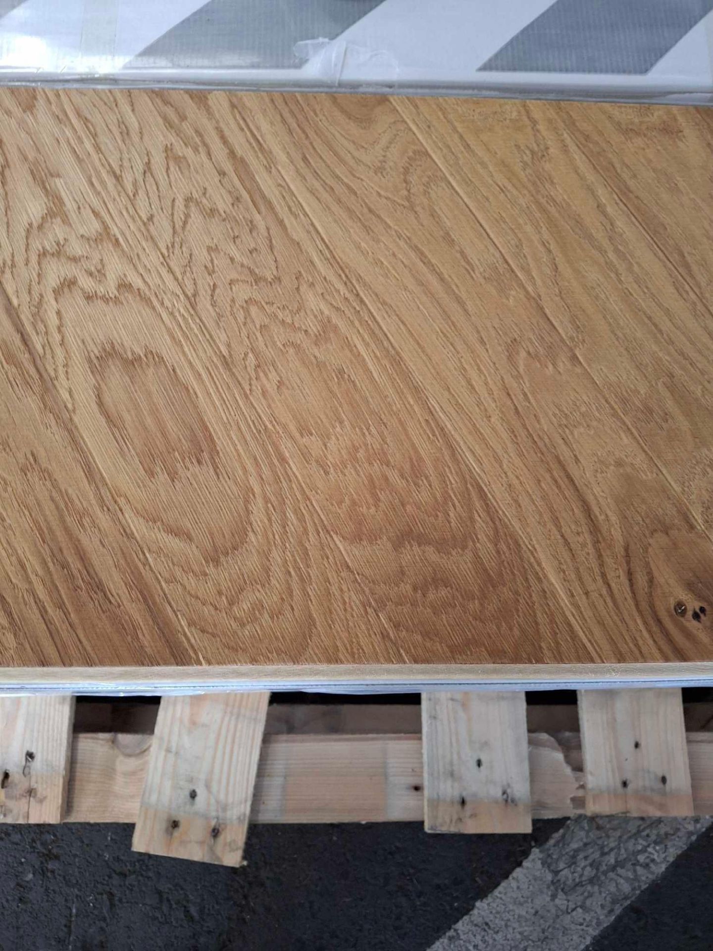 5 Packs of KÃ¤hrs Wood Flooring Chevron Light Brown Oiled 1848mm x 305mm x 15mm Per Plank 4 Per Pack - Image 4 of 5
