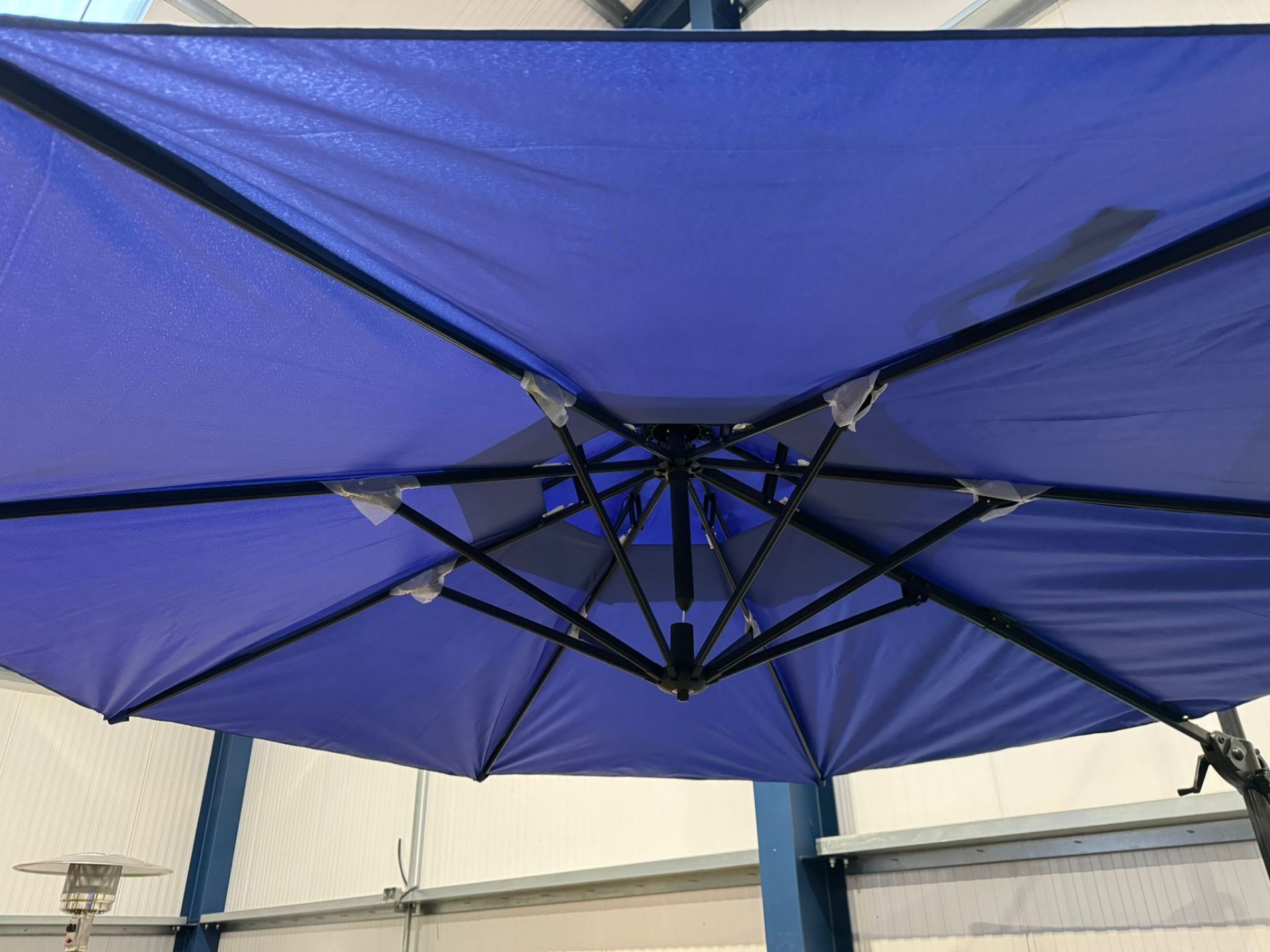 RRP £129.99 - BRAND NEW BLUE BANANA PARASOL - Image 2 of 2