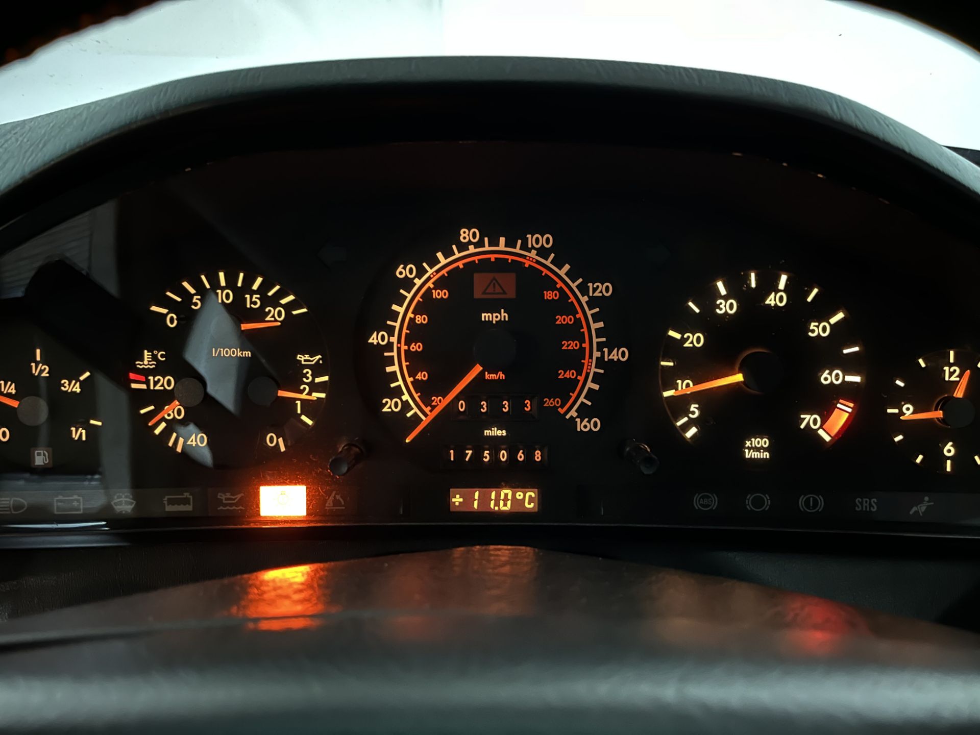 1992 Mercedes 300SL Auto - 2960cc - Image 10 of 17