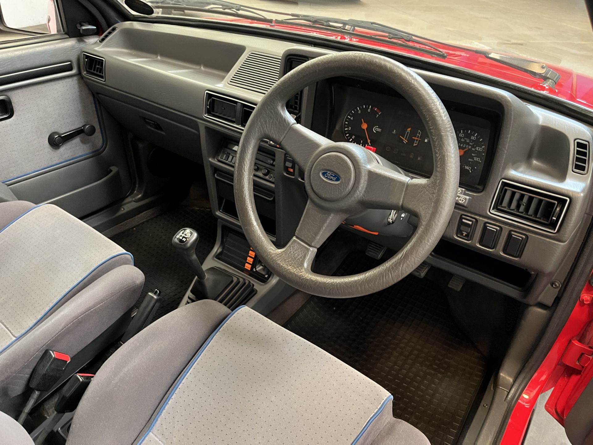 1985 Ford Escort 1.6i Cabriolet - 1597cc *ONE OWNER FROM NEW* - Image 14 of 24