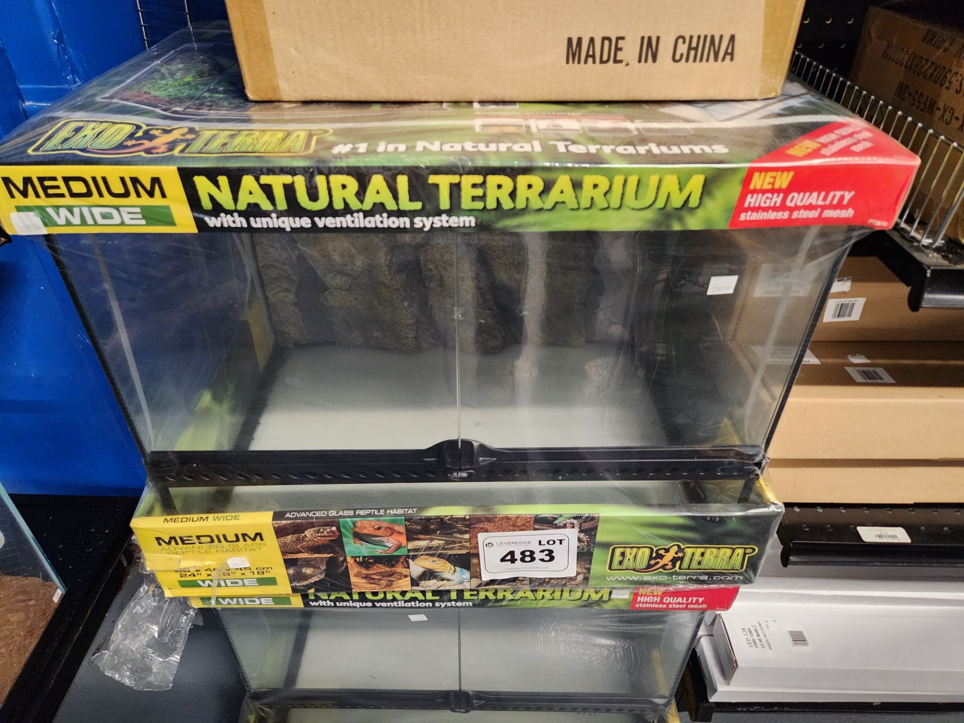 ExoTerra Natural Terrarium Medium Wide 24"x18"x18"