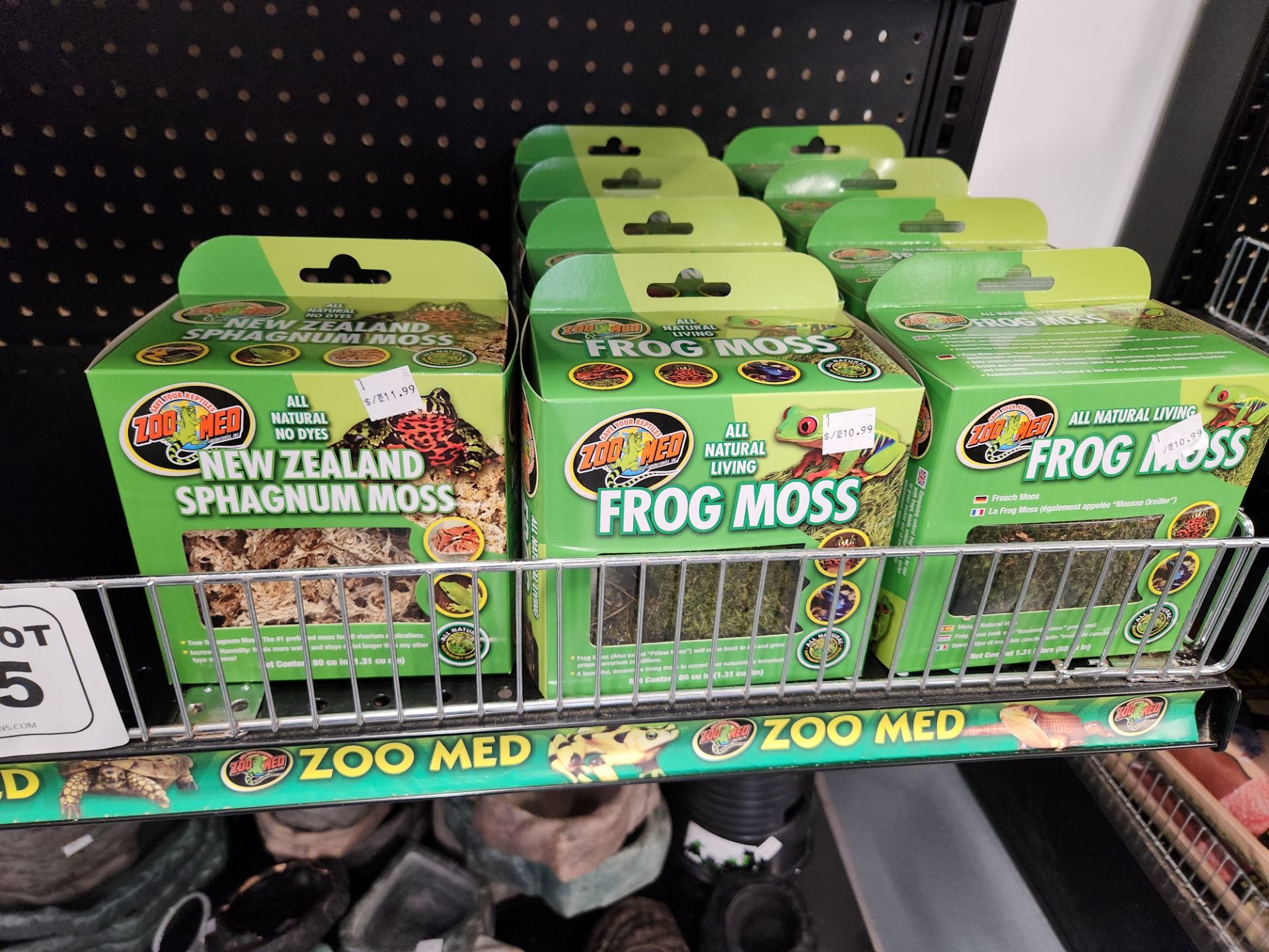 Lot of Assorted Reptile Food and Frog Moss - Image 4 of 4