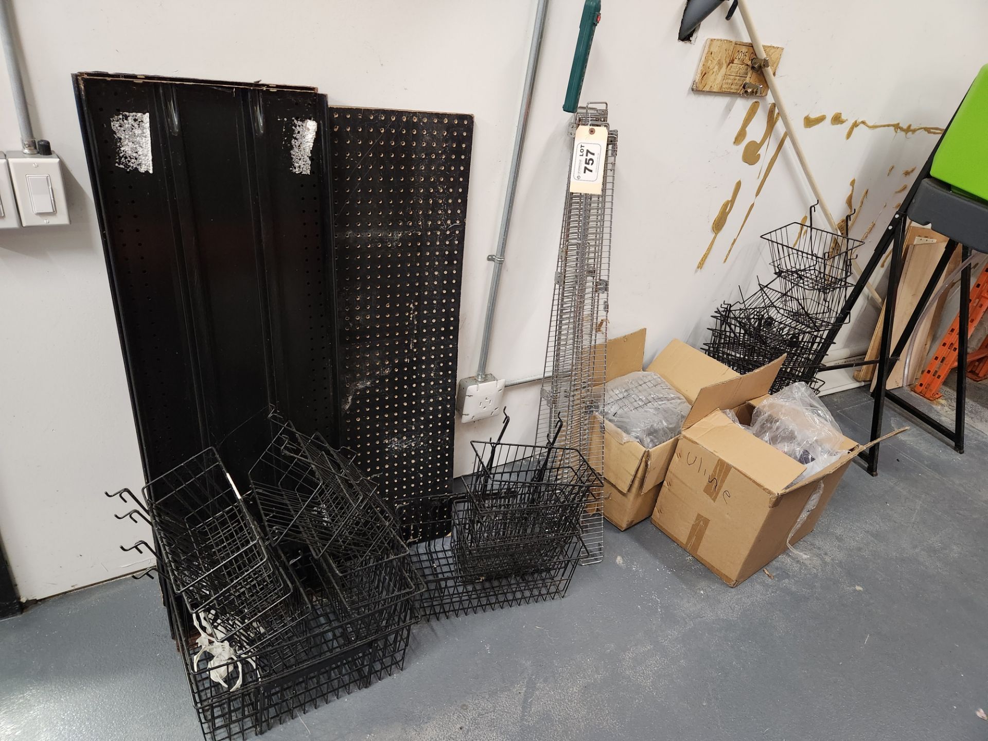 Lot of Wire Baskets/Fencing