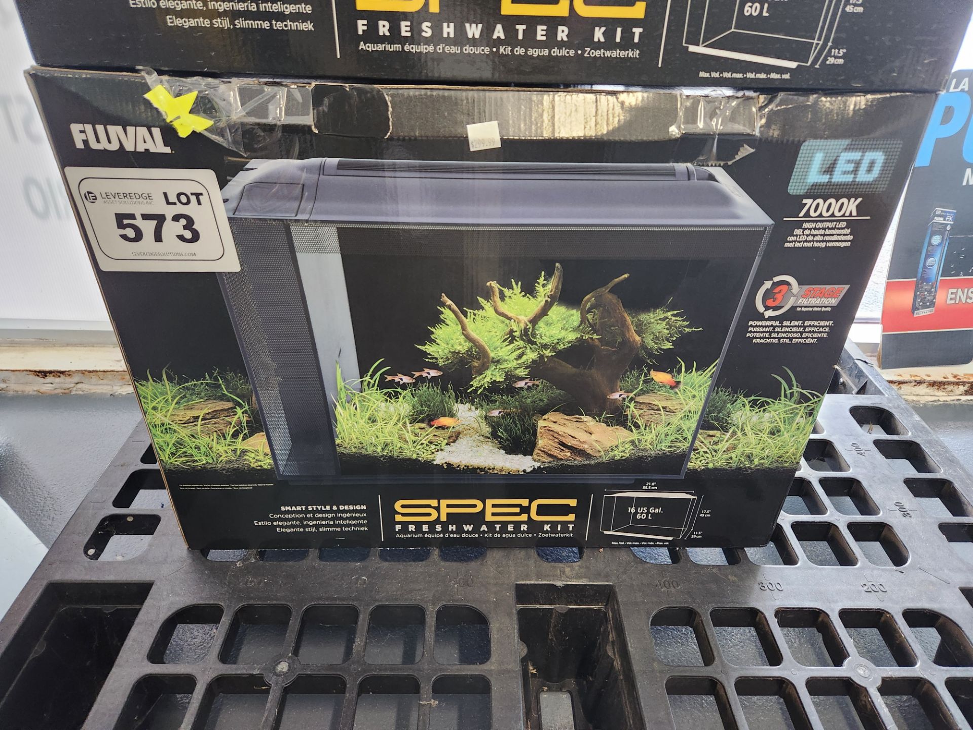 Fluval SPEC Freshwater Kit Aquarium 16Gal. 7,000K LED