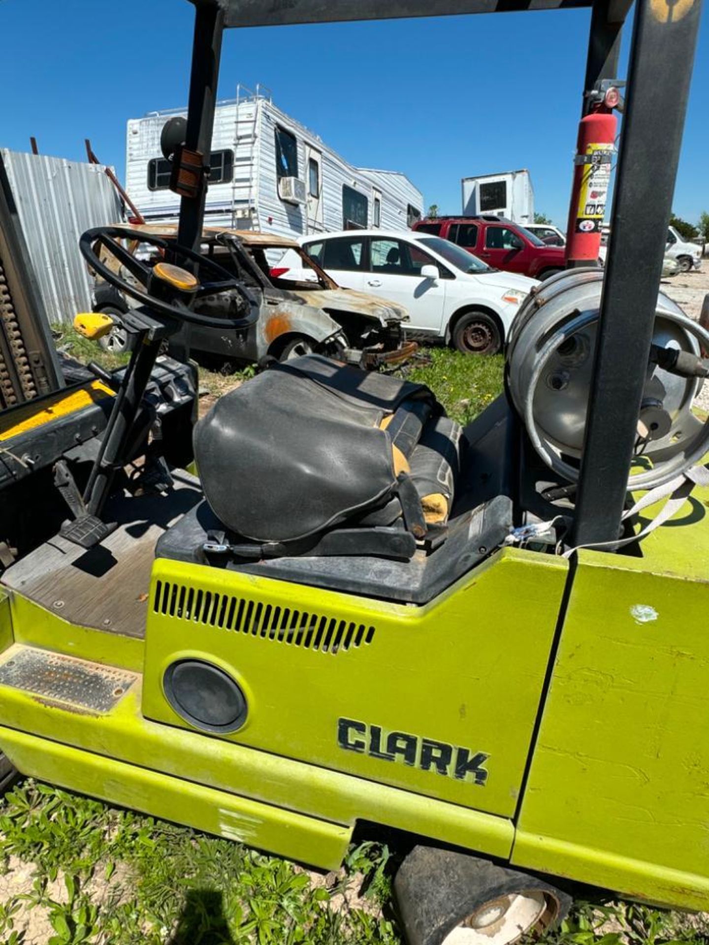 Clark Fork Lift - Image 9 of 19