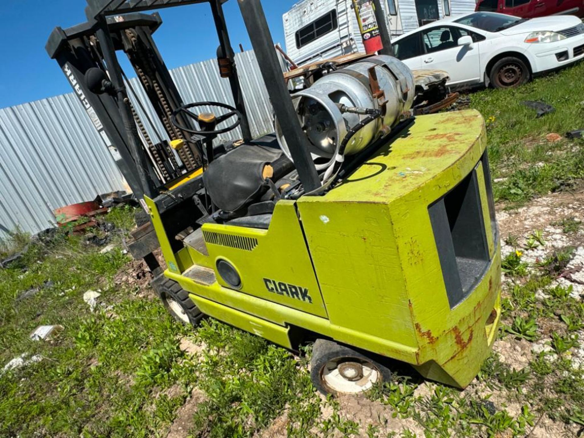 Clark Fork Lift - Image 4 of 19