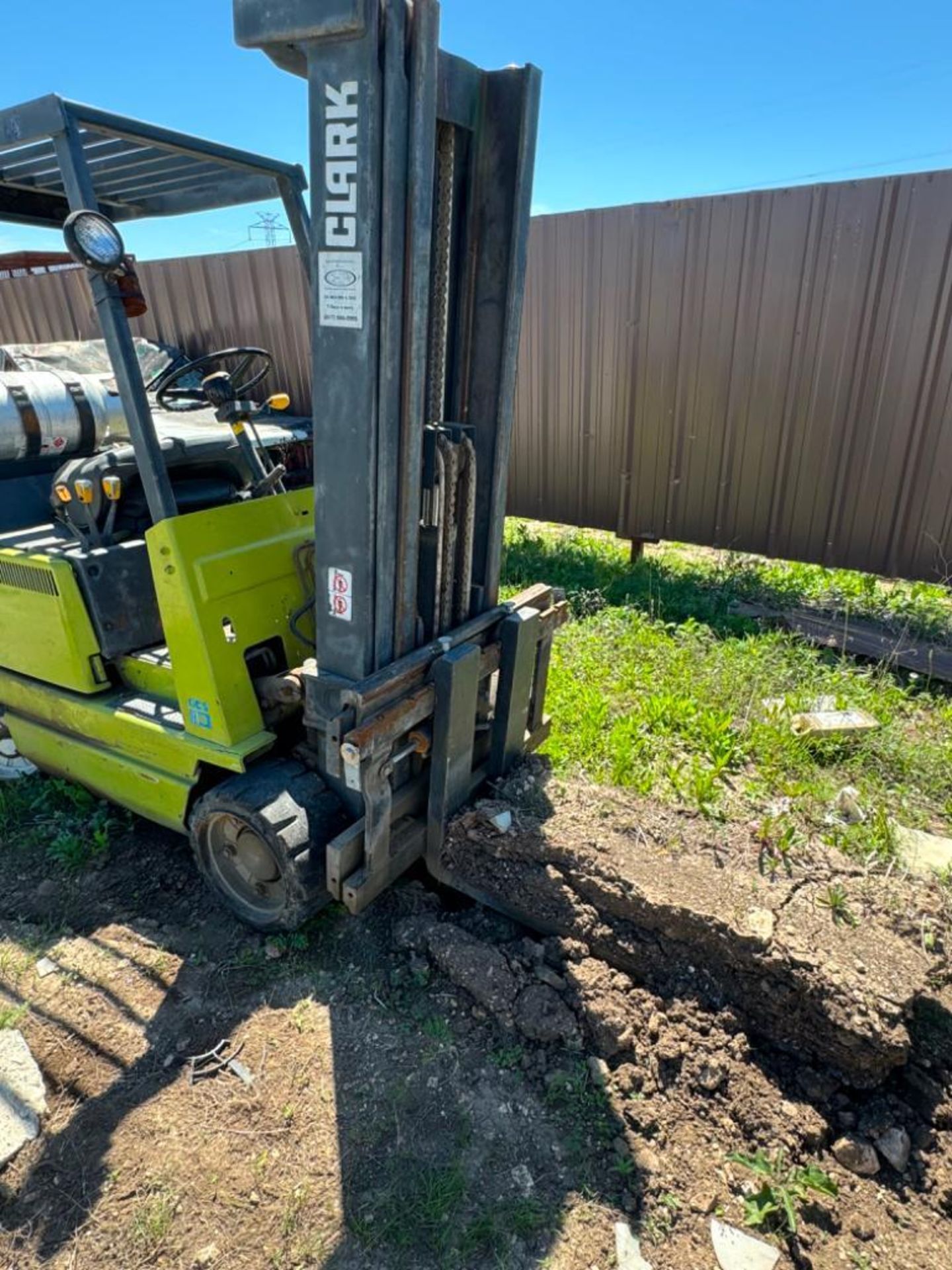 Clark Fork Lift - Image 5 of 19