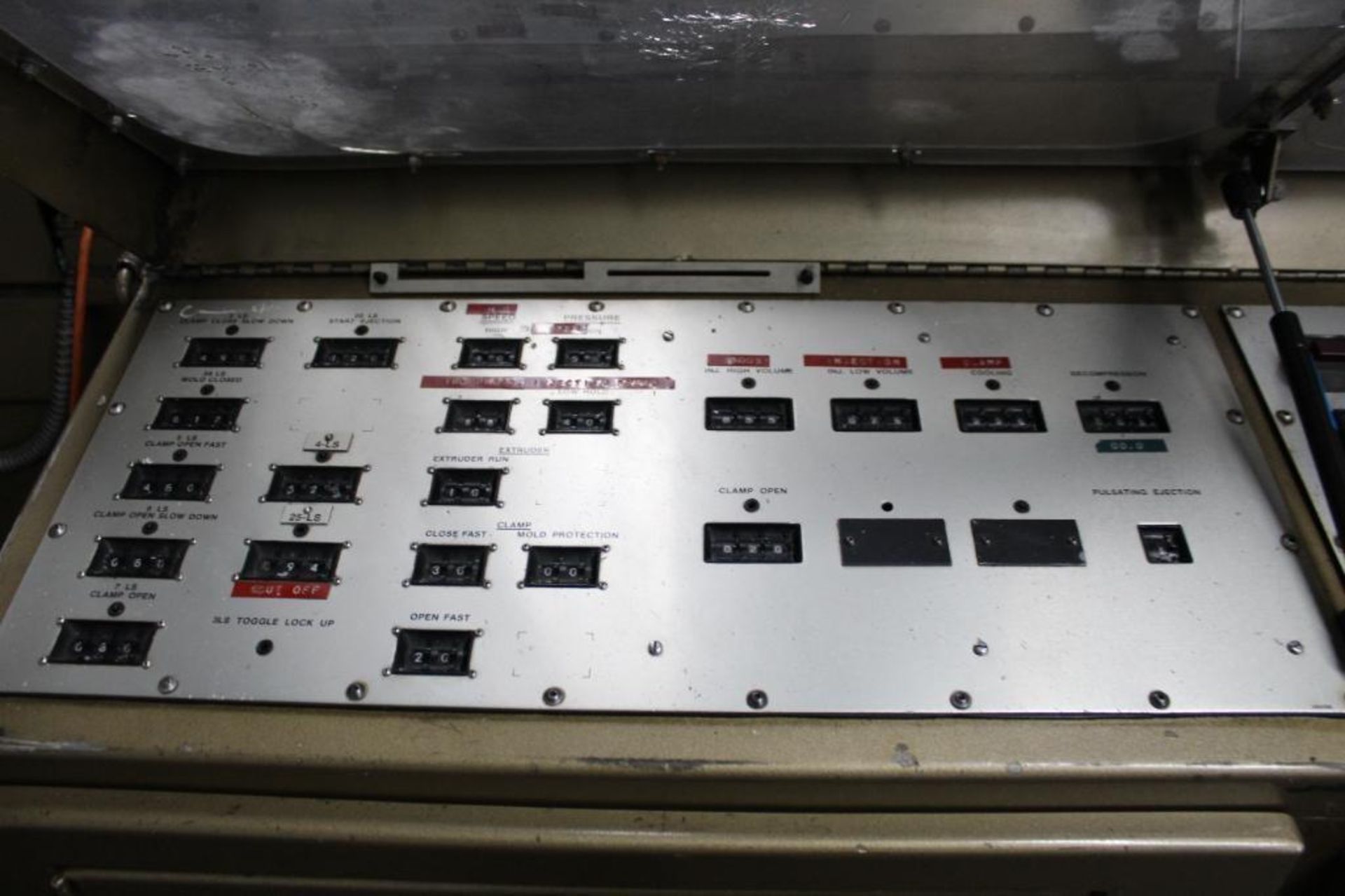 Cincinnati Milicron Model T75-8 75-Ton Injection Mold Machine Press - Image 16 of 24