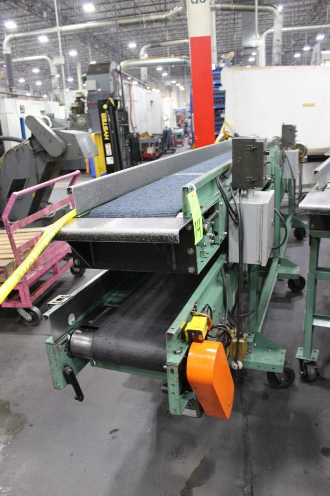 Roach Systems Conveyor Double Stacked 13'9"x14"/12'5"x14"