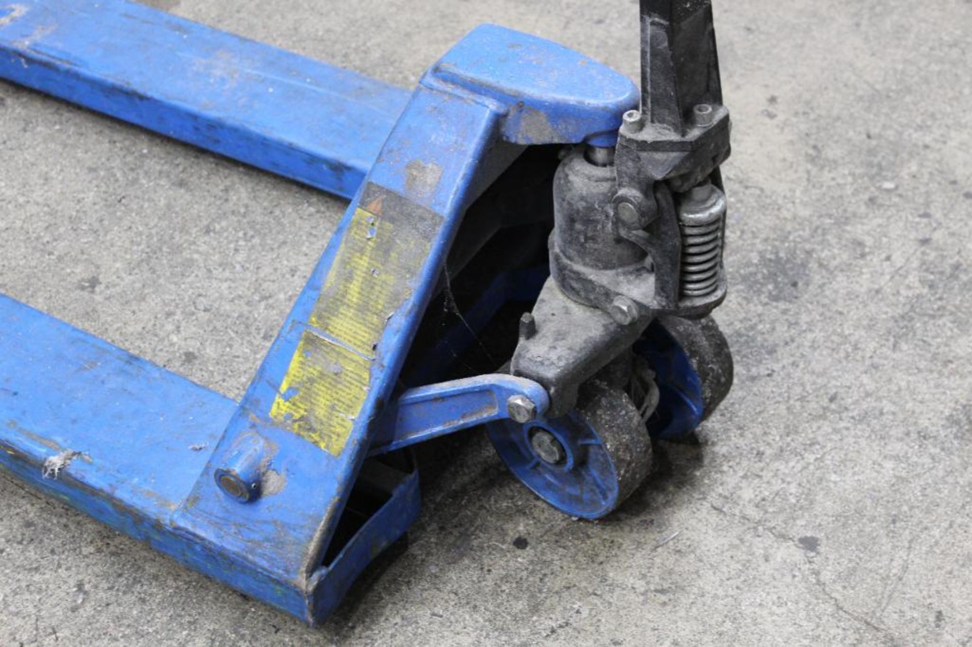 Global Pallet Jack - Image 4 of 4