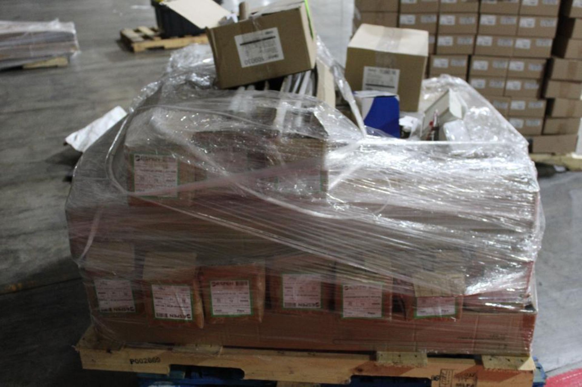 Pallet of Espen LED T8 Lamps 48" ( All Boxes Are Open, Possibly Used) - Image 2 of 7