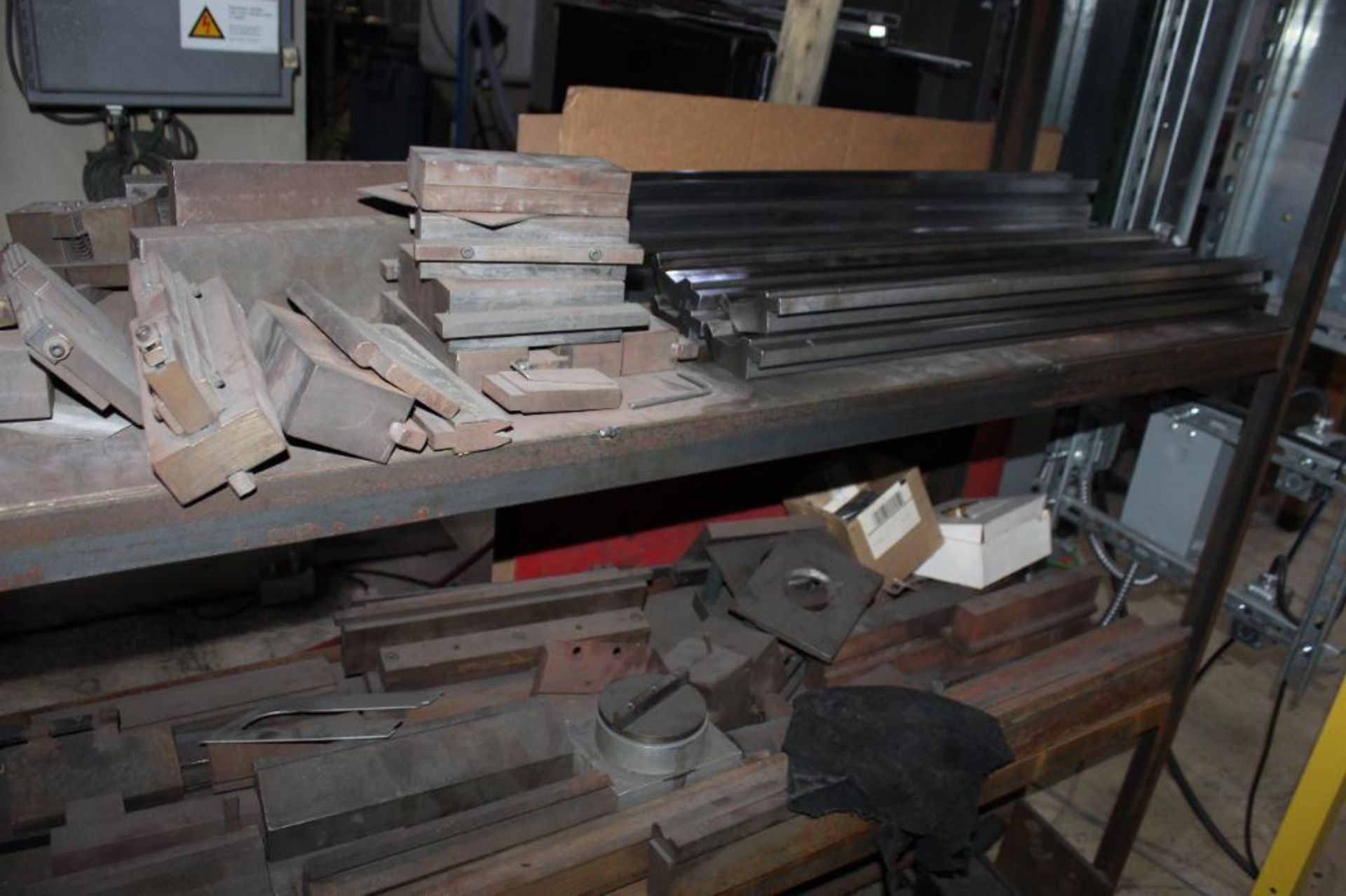 Steel Rack With Contents - Image 4 of 6