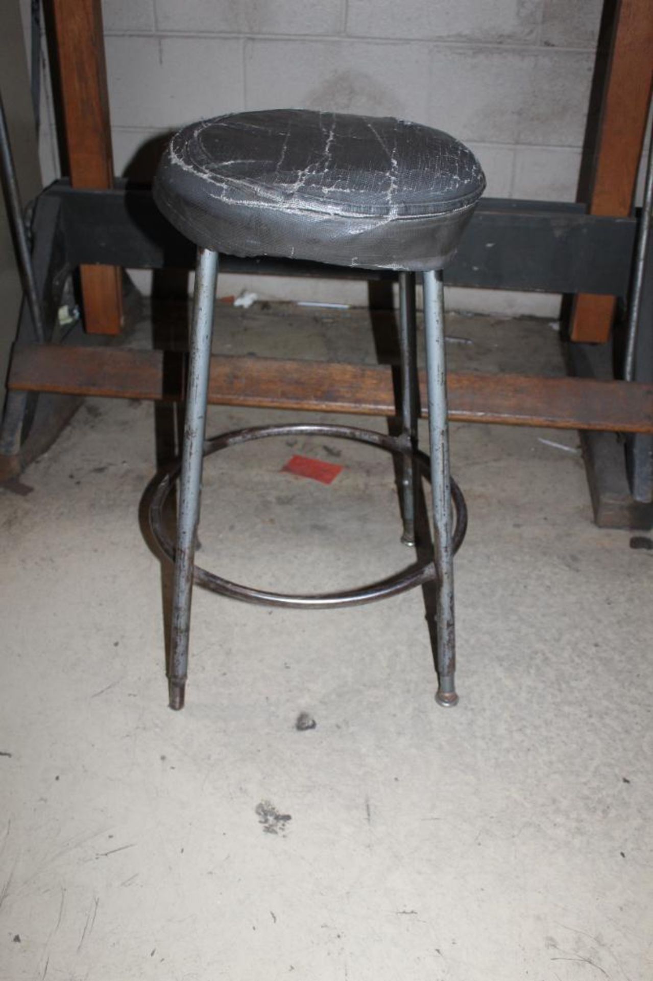 Lot of (4) Shop Stools - Image 5 of 6