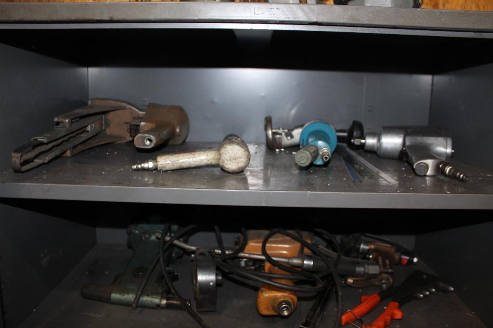 Cabinet with Contents - Image 7 of 7