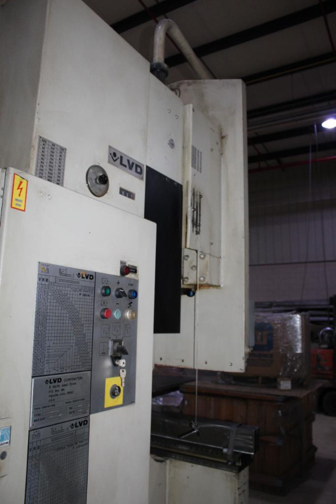 1995 LVD Hydraulic Press Brake Model 180JS13 Equipped With Hurco AutoBend 7 CNC Back Gage - Image 13 of 22