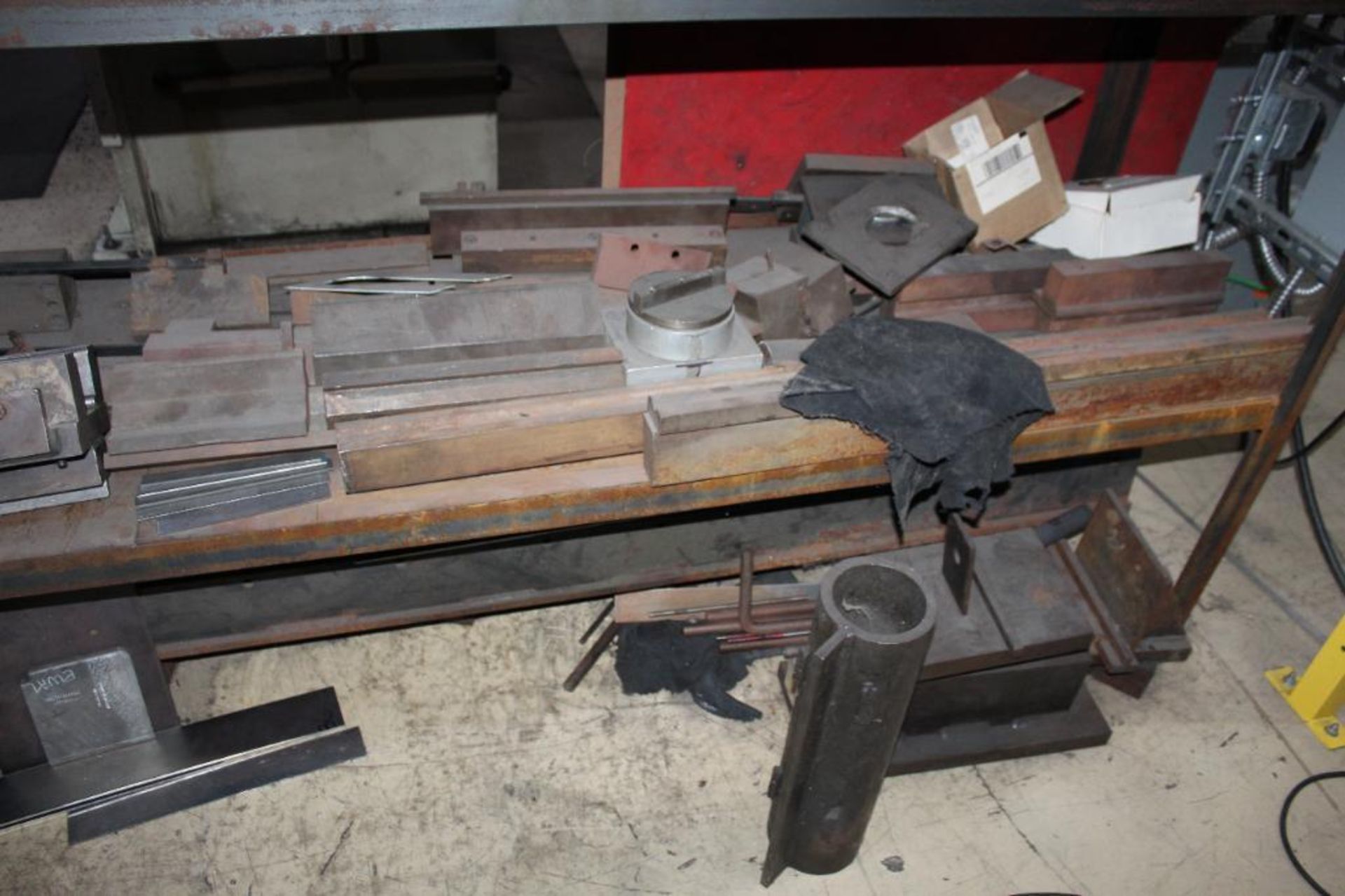 Steel Rack With Contents - Image 6 of 6
