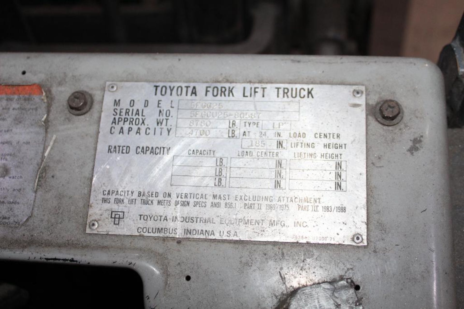 Toyota 4000LB. Propane Forklift Triple Stage Mast Model 5FG025 With 4'Forks - Delayed Removal - Image 11 of 18