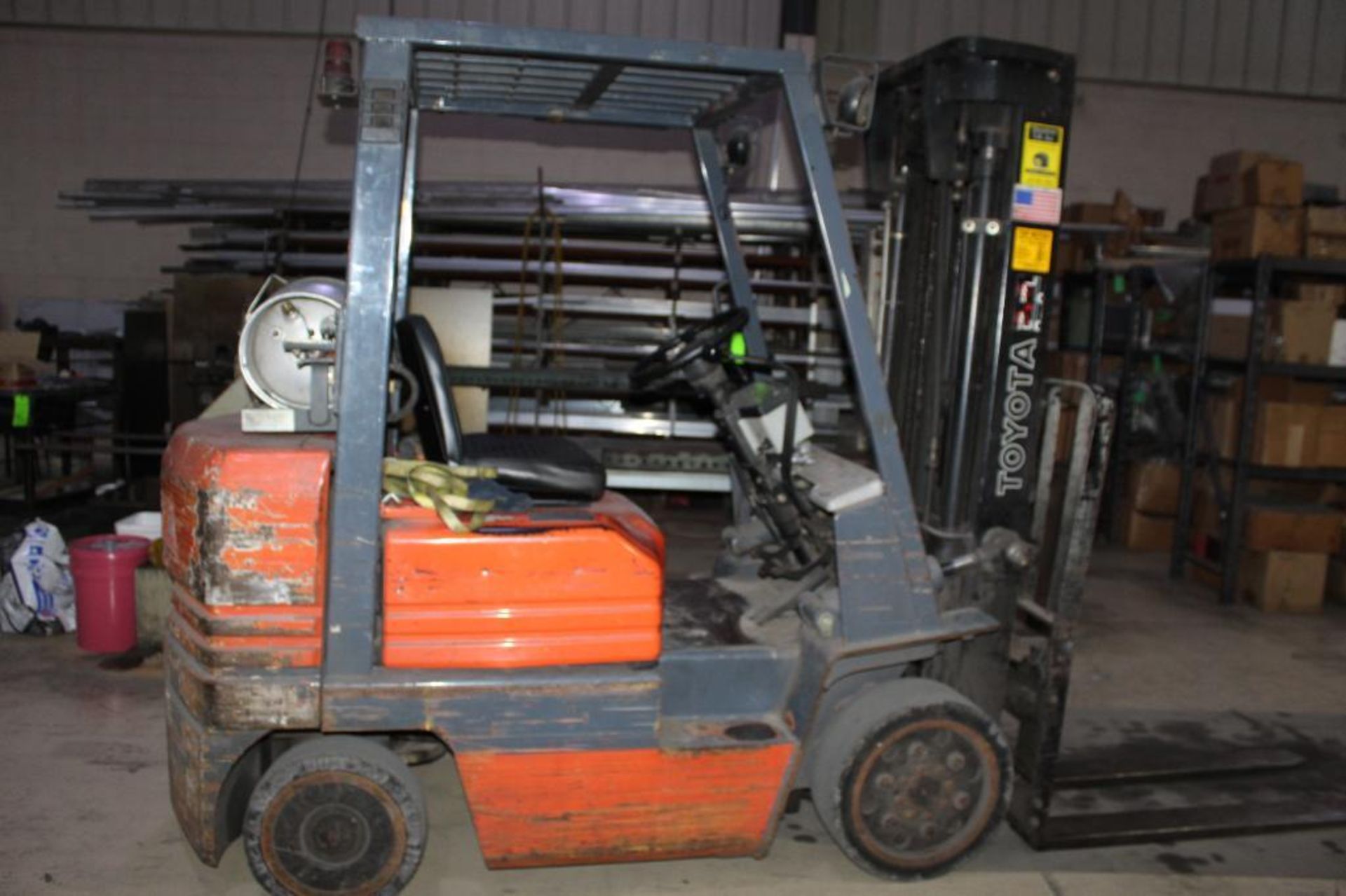 Toyota 4000LB. Propane Forklift Triple Stage Mast Model 5FG025 With 4'Forks - Delayed Removal - Image 7 of 18