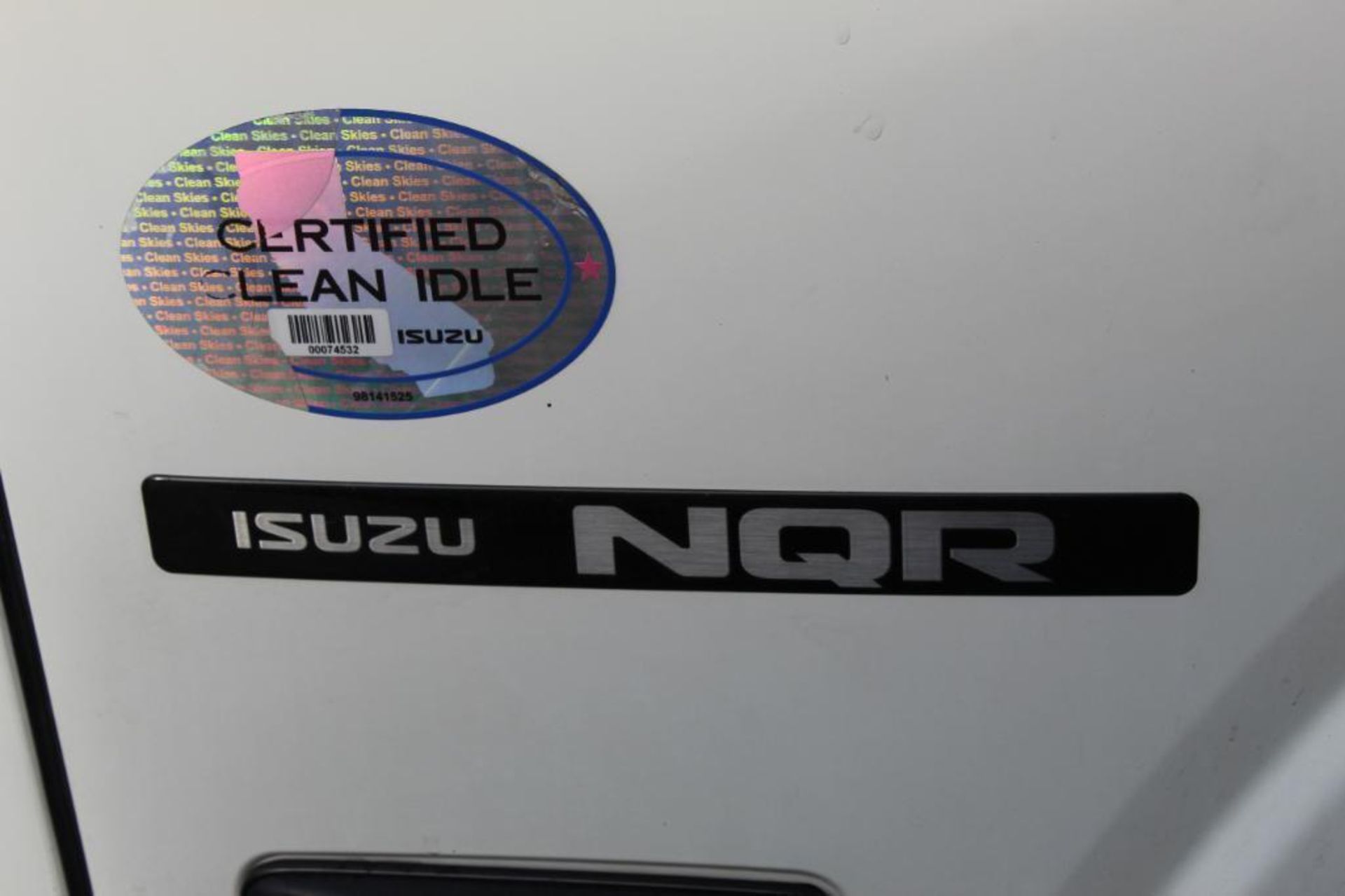 2018 Isuzu NQR Diesel Truck - Image 8 of 34