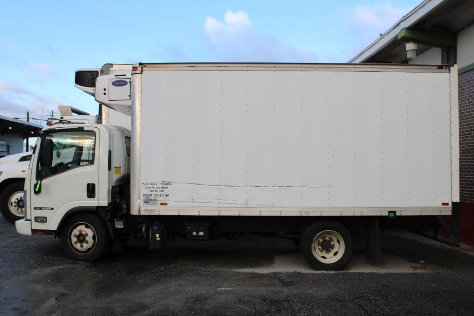 2015 Isuzu NQR Diesel Truck - Image 5 of 34