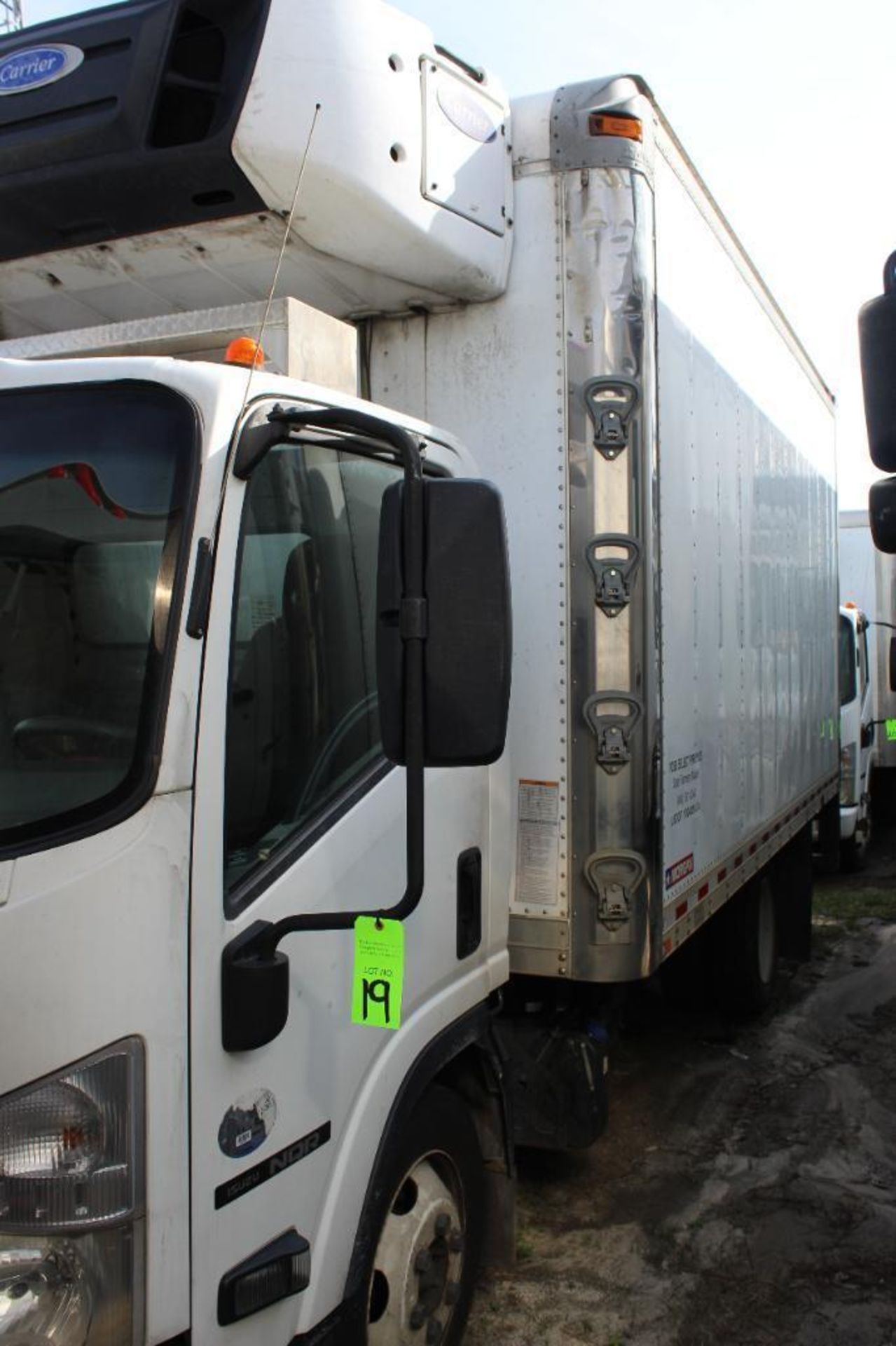 2018 ISUZU NQR DIESEL TRUCK - Image 2 of 35