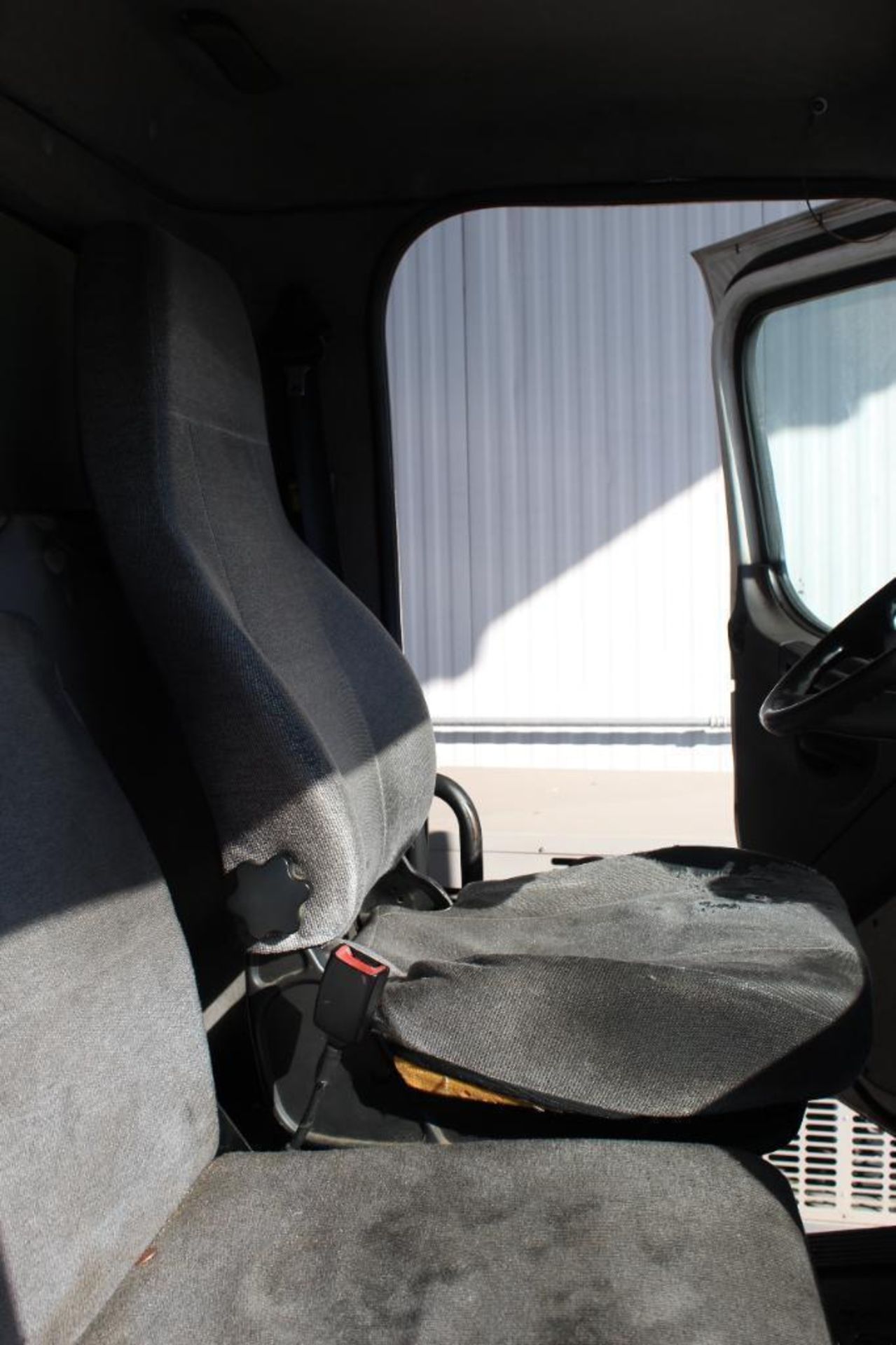 2014 Freightliner M2106 Truck - Image 17 of 56